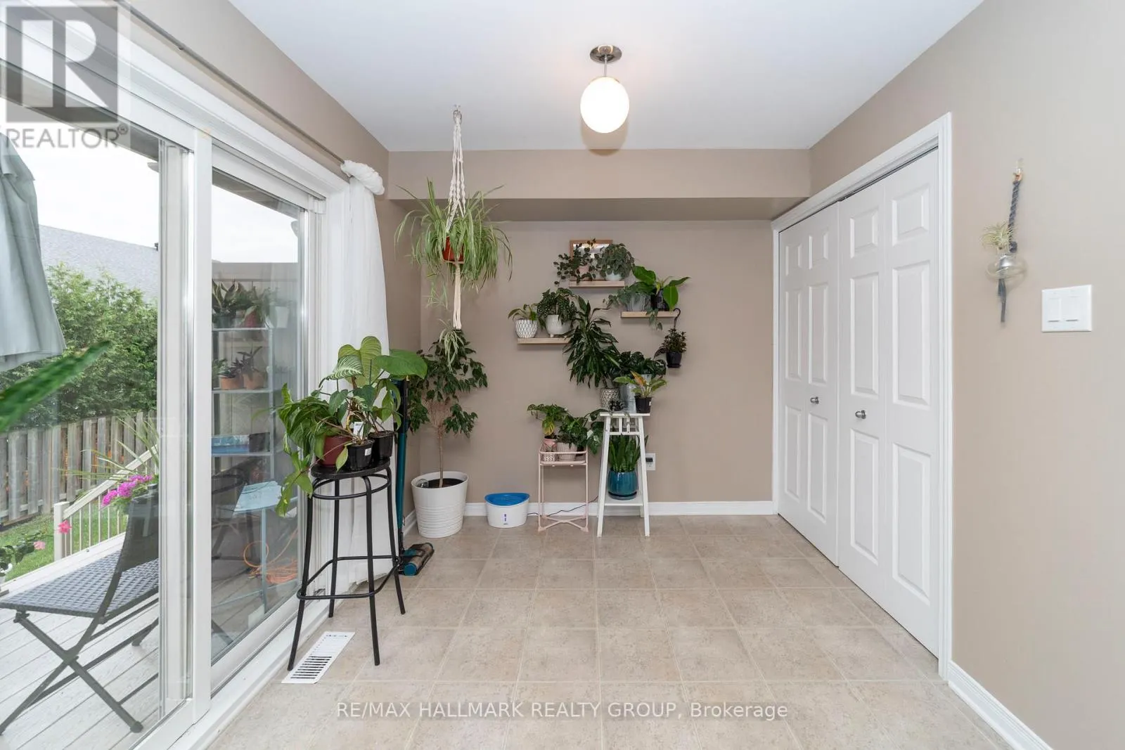 12 - 309 GALSTON PRIVATE