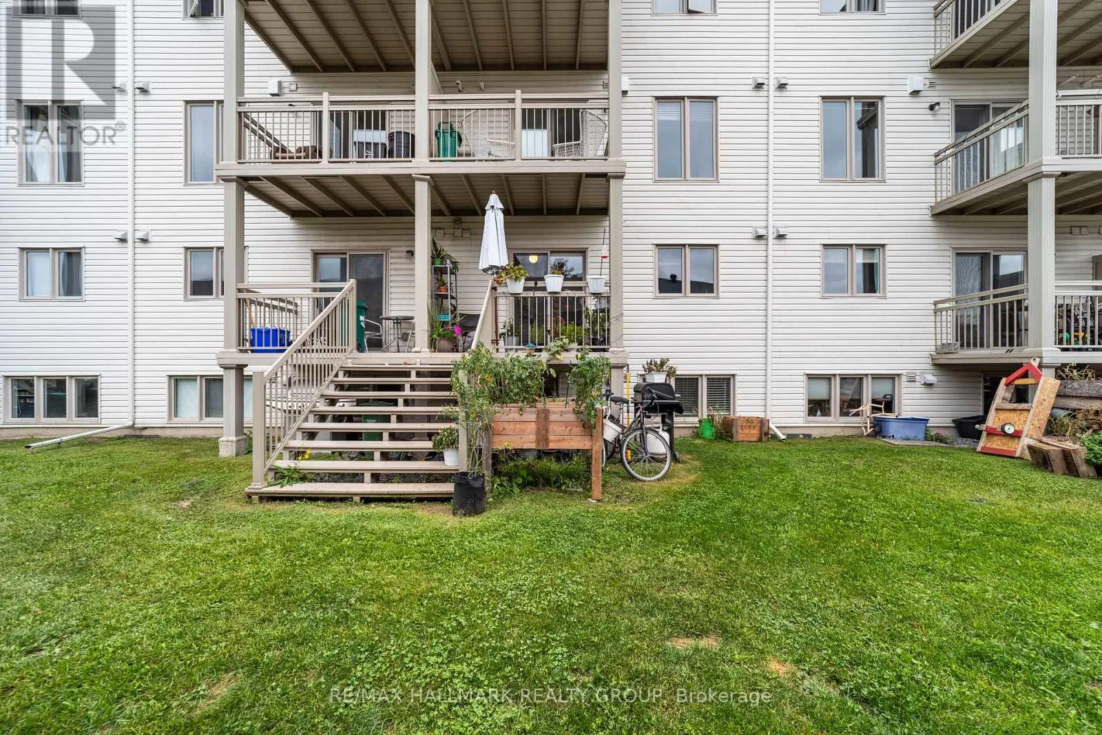 12 - 309 GALSTON PRIVATE