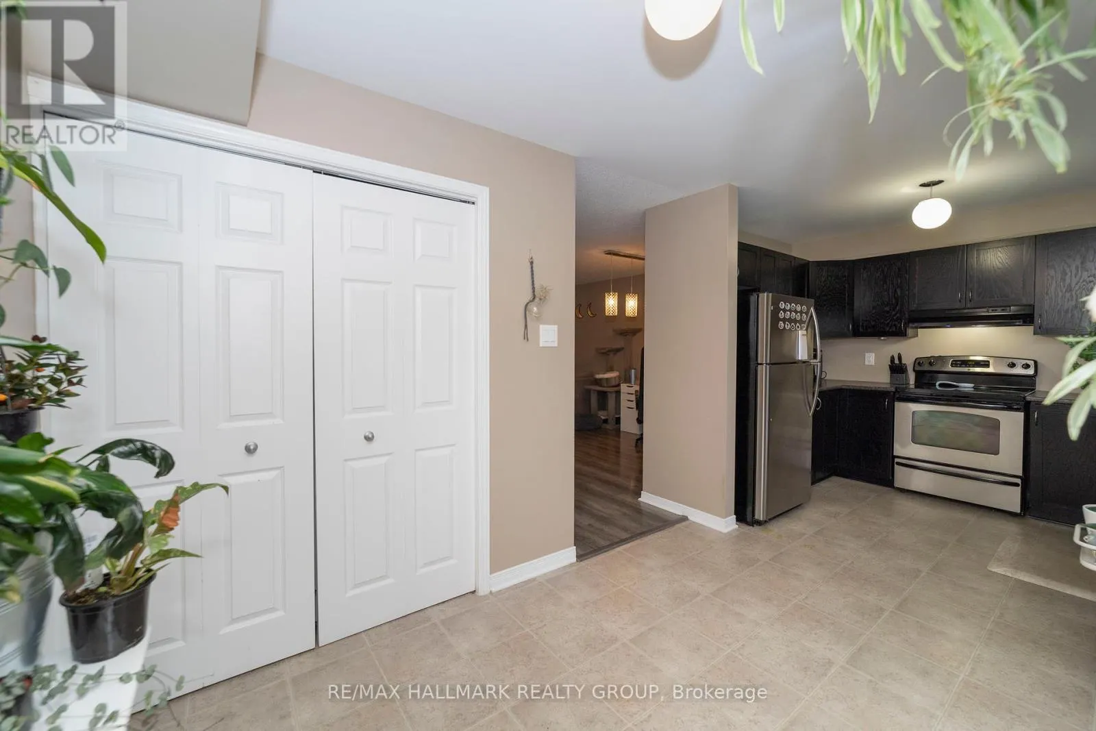 12 - 309 GALSTON PRIVATE