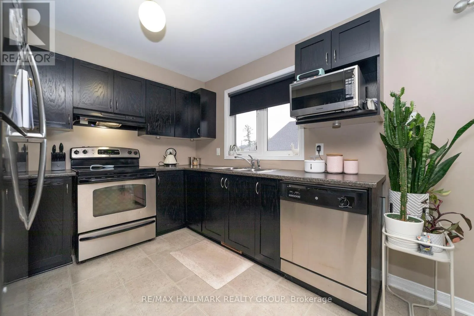 12 - 309 GALSTON PRIVATE