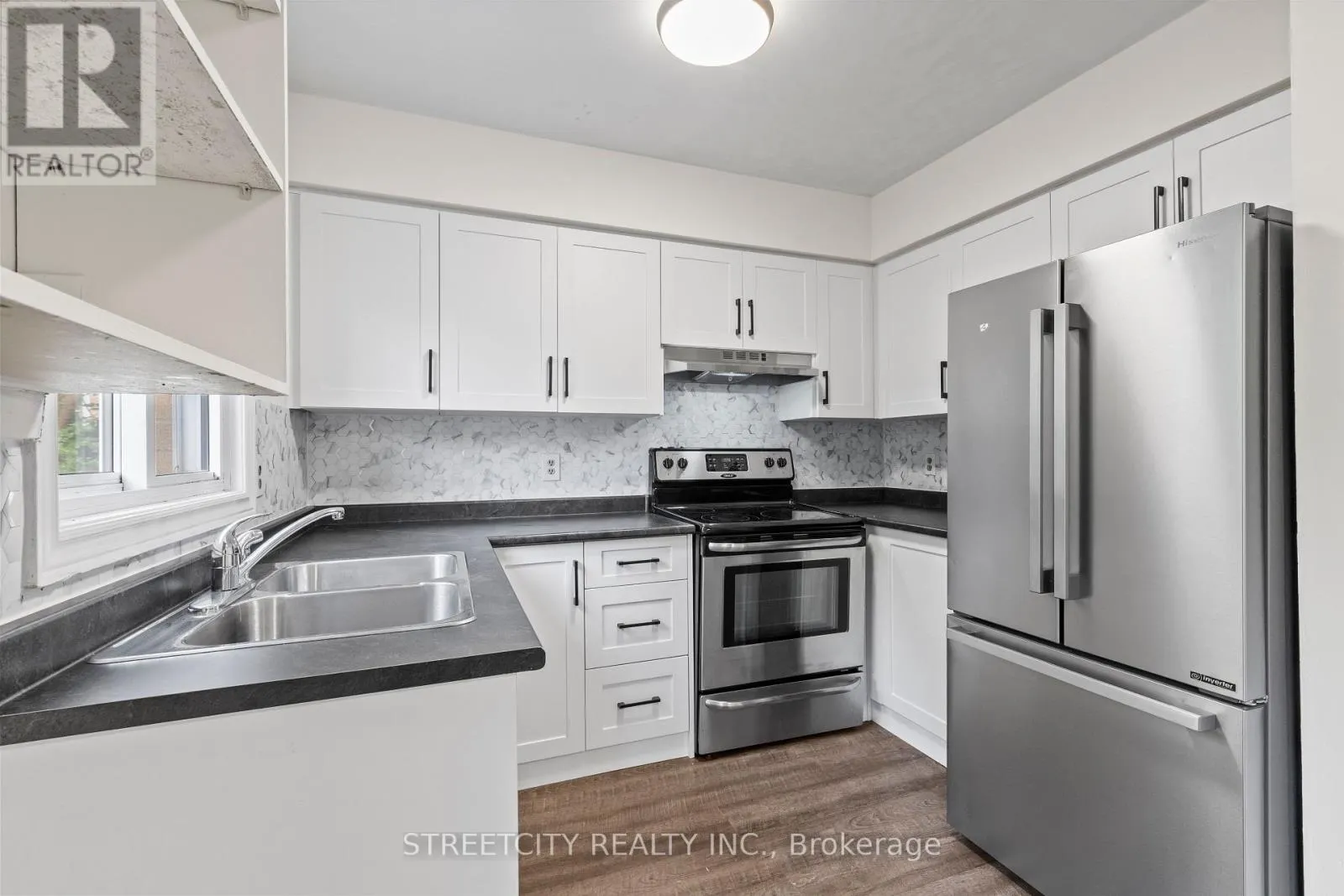 36 - 577 THIRD STREET, #36