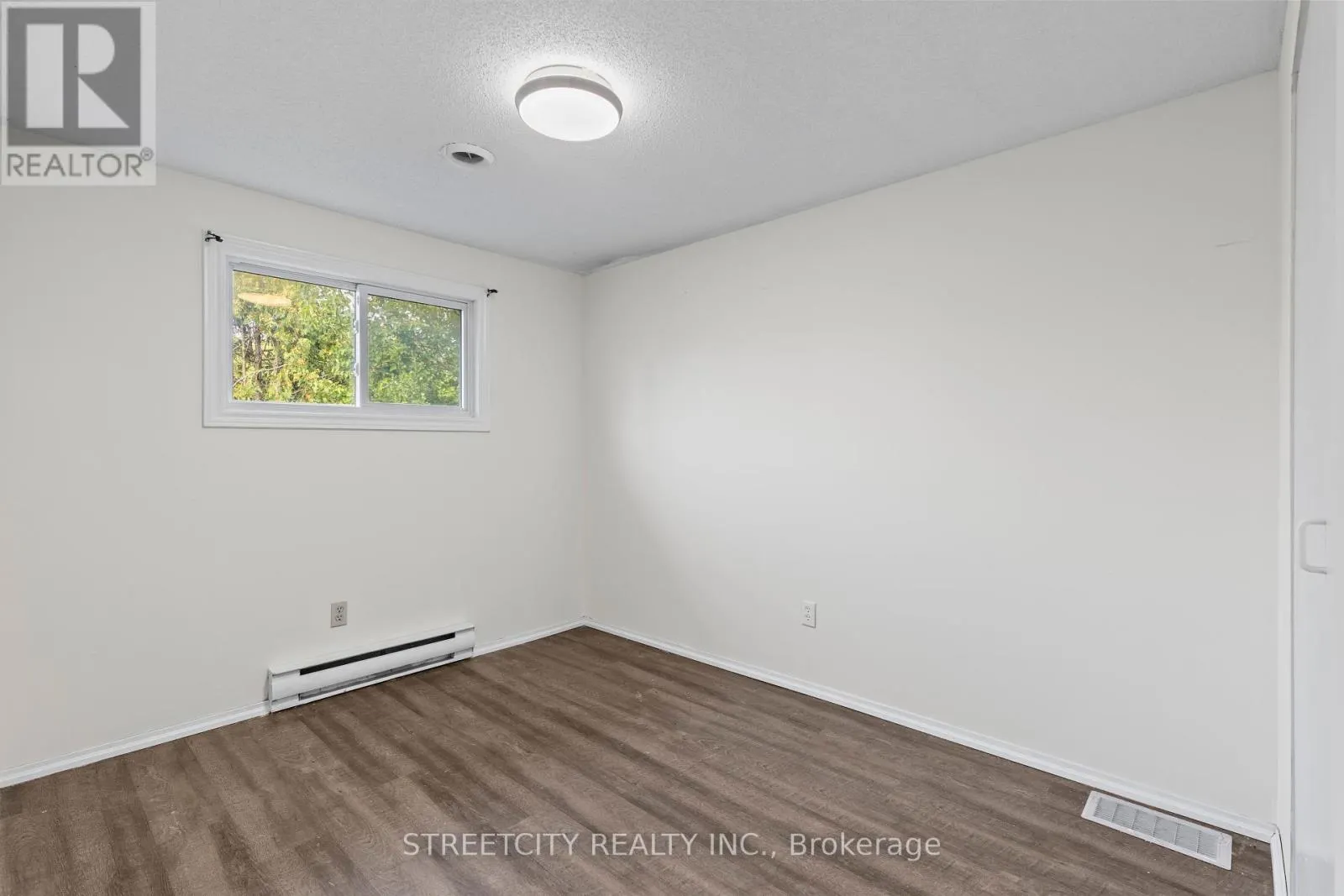 36 - 577 THIRD STREET, #36
