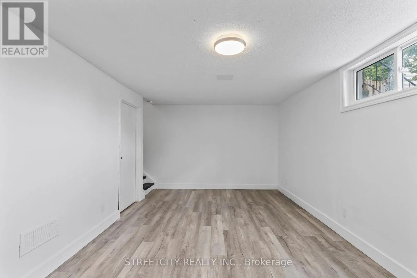 59 - 550 SECOND STREET, #59