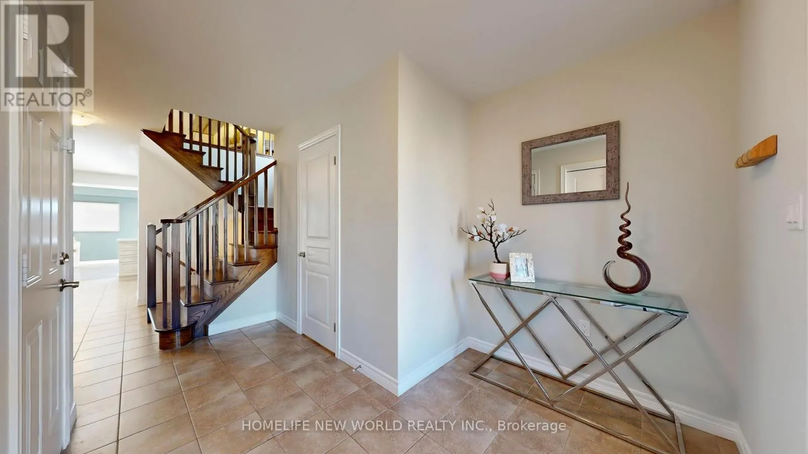 103 CHARLESWOOD CRESCENT