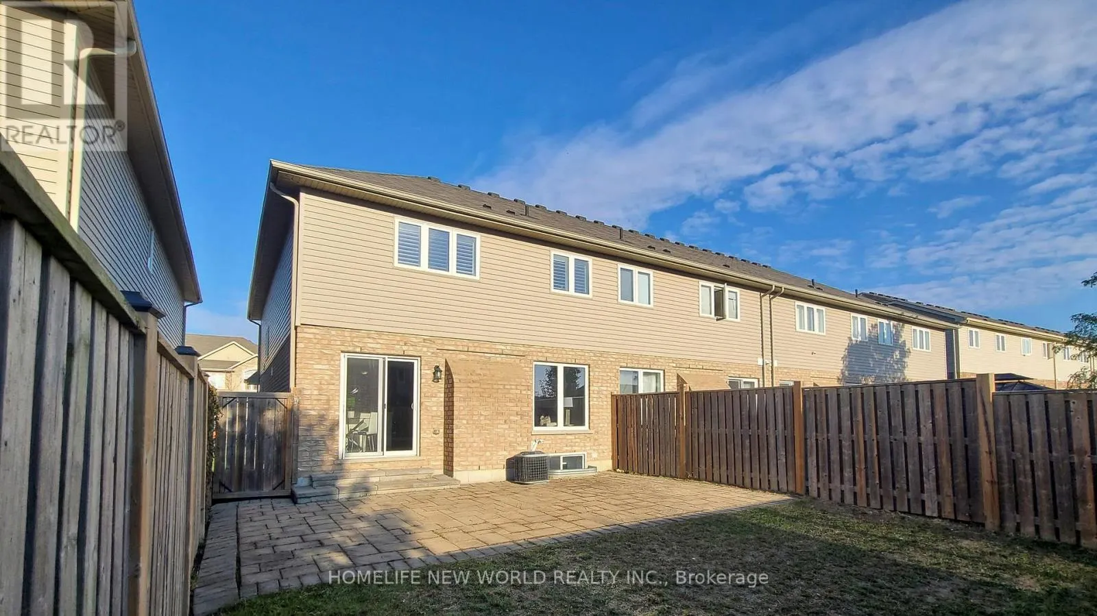 103 CHARLESWOOD CRESCENT
