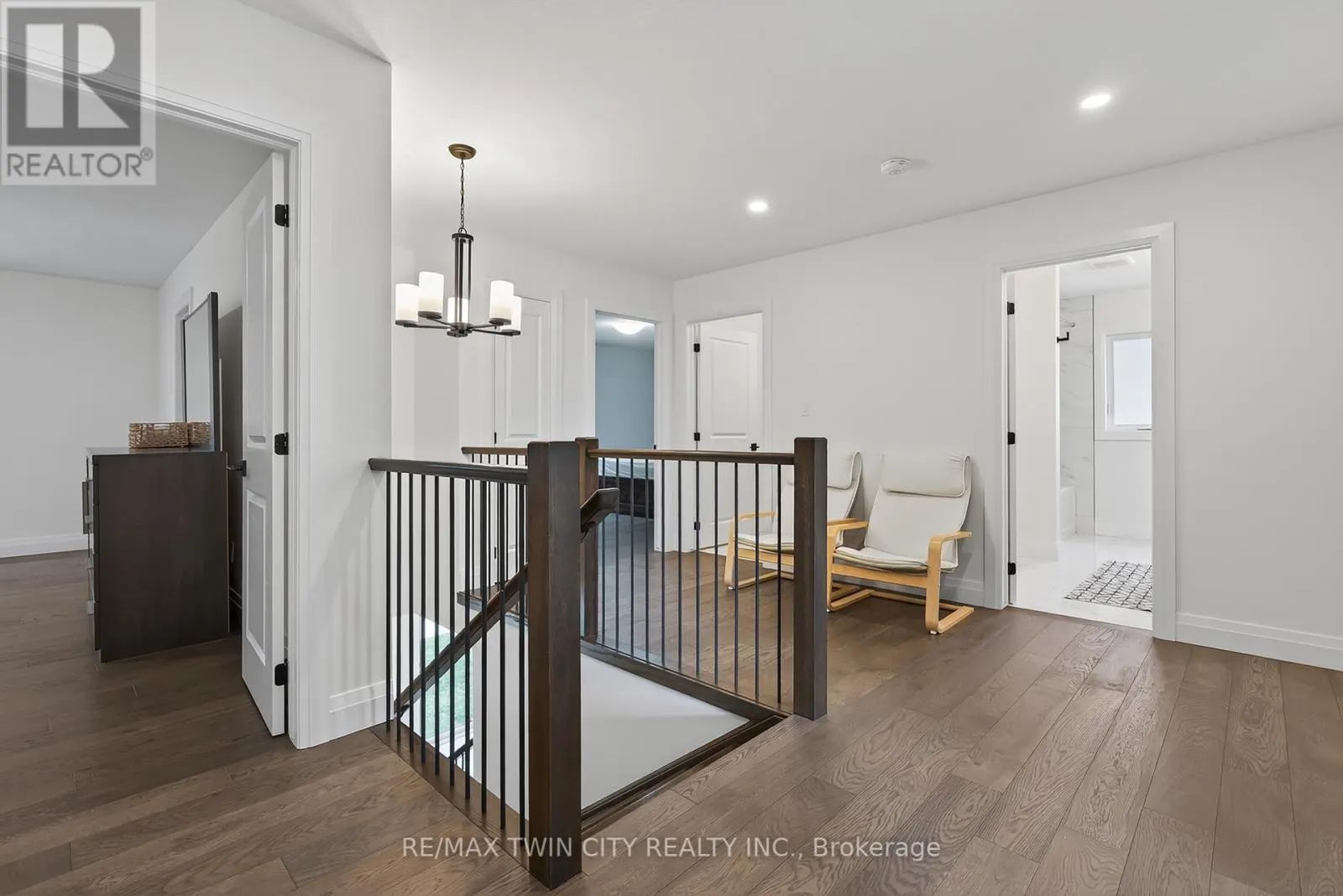 209 JEFFREY PLACE