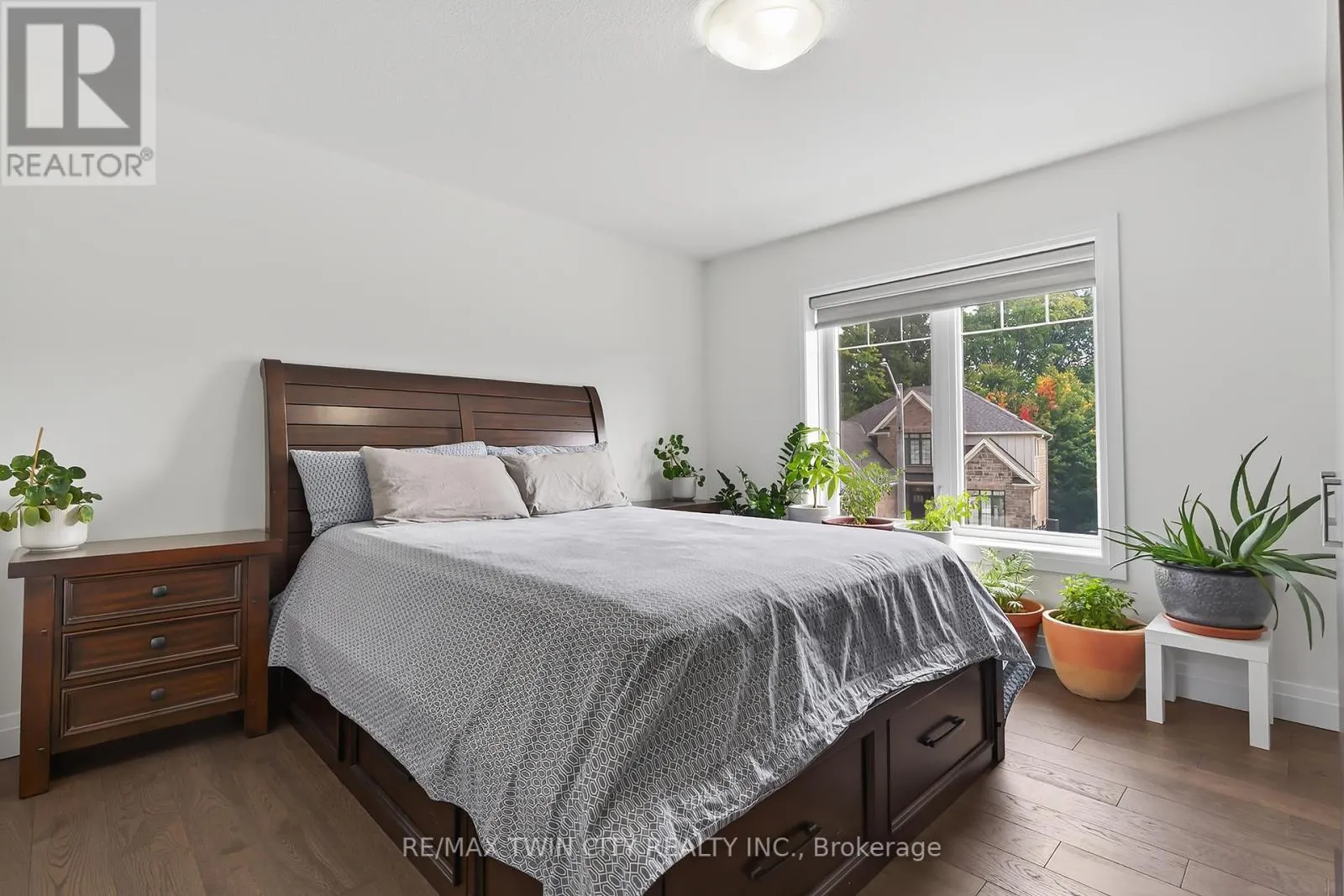 209 JEFFREY PLACE