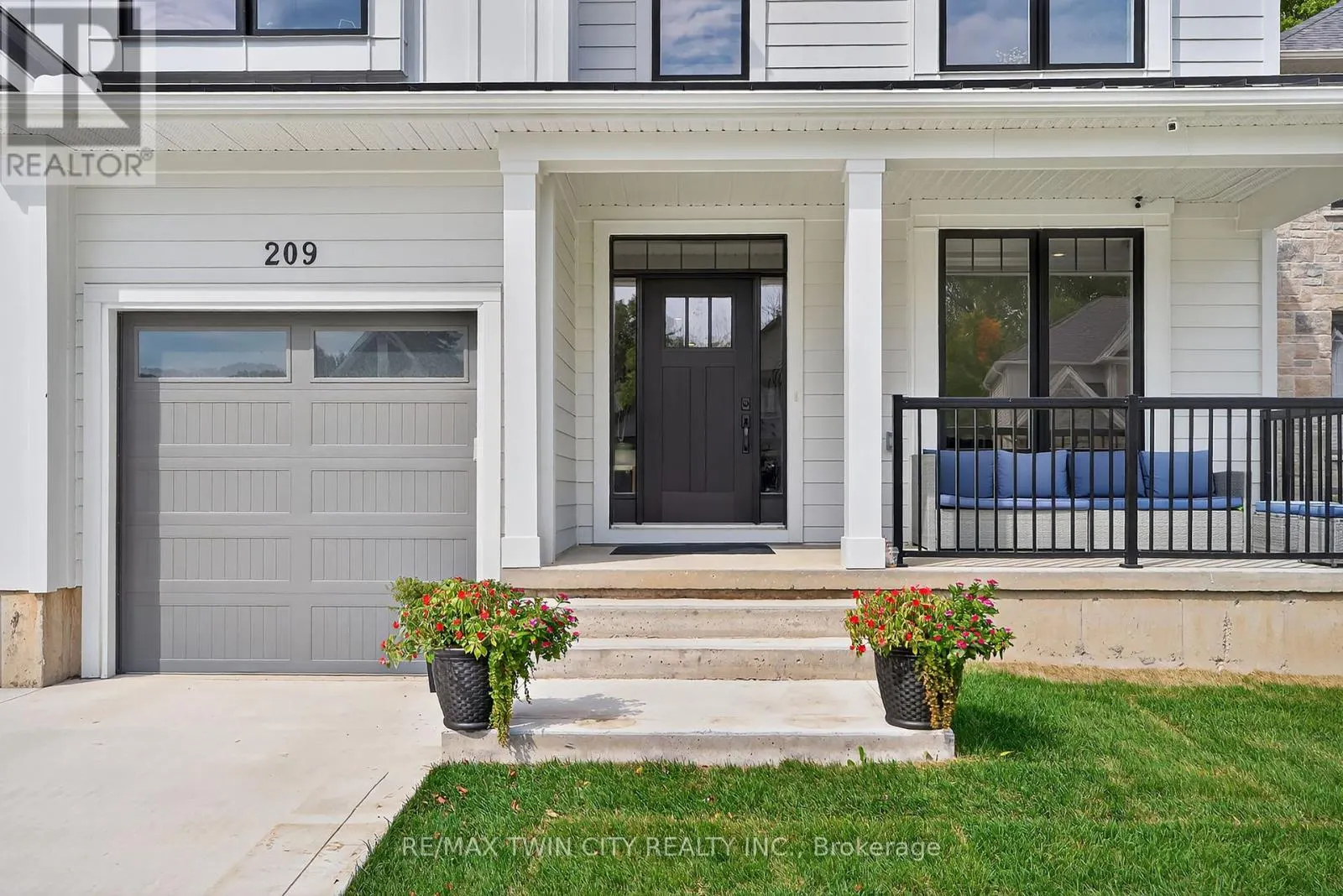 209 JEFFREY PLACE