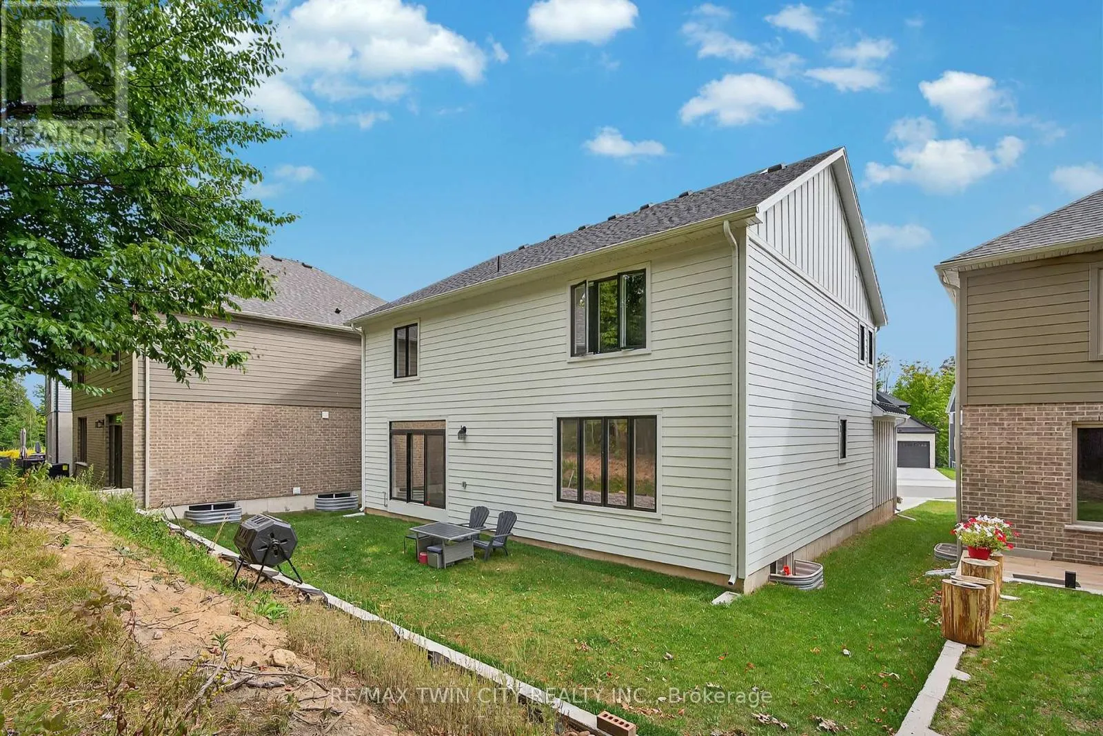 209 JEFFREY PLACE