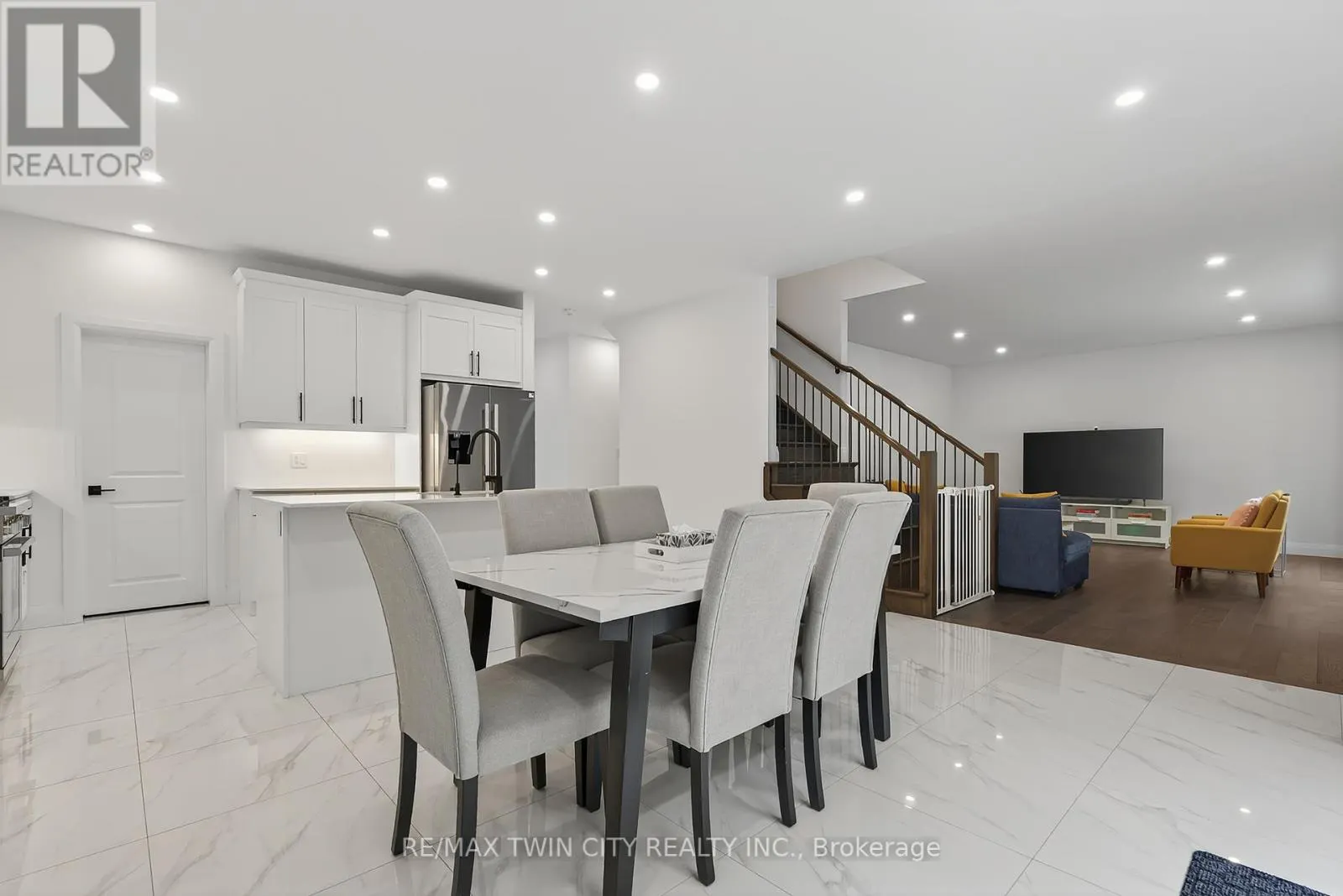 209 JEFFREY PLACE