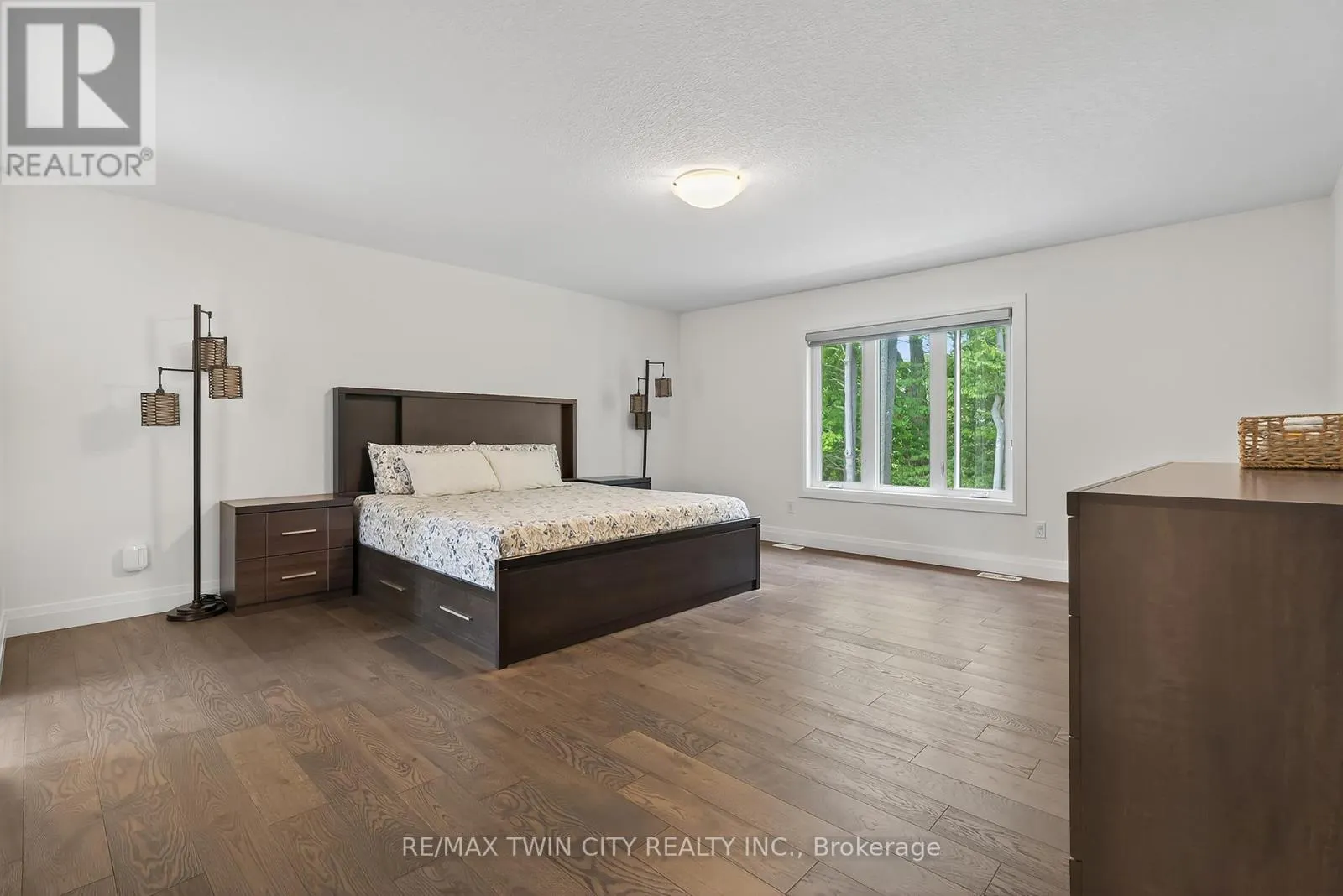 209 JEFFREY PLACE