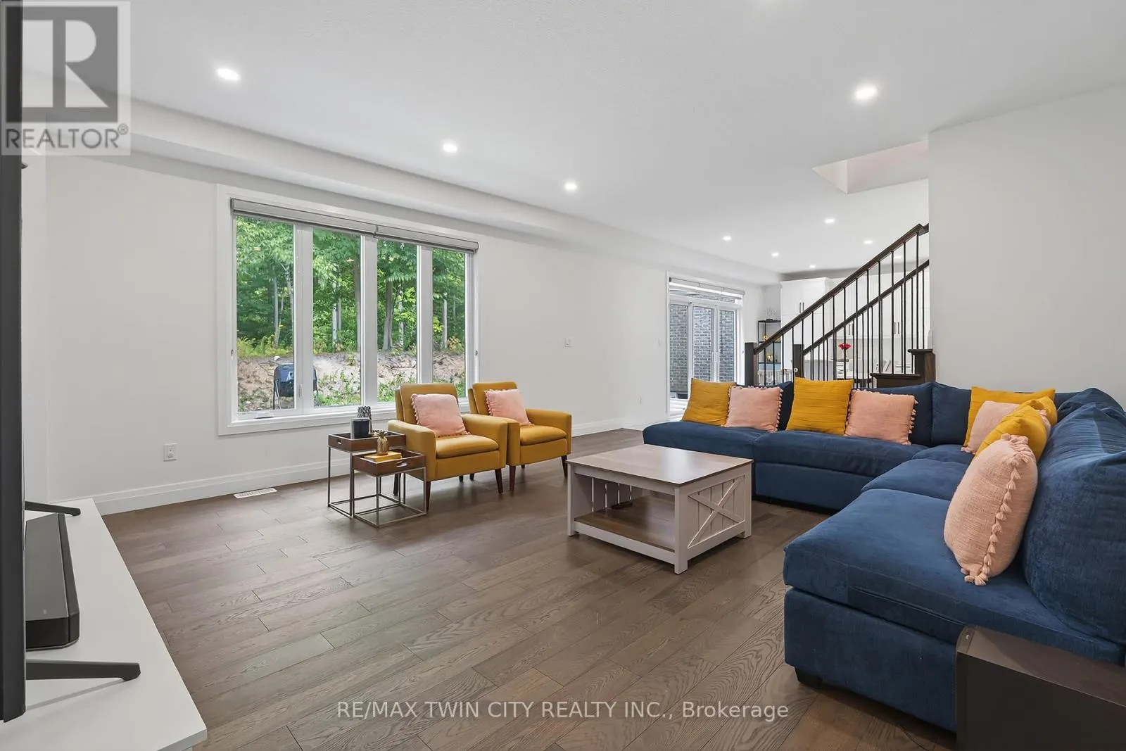 209 JEFFREY PLACE