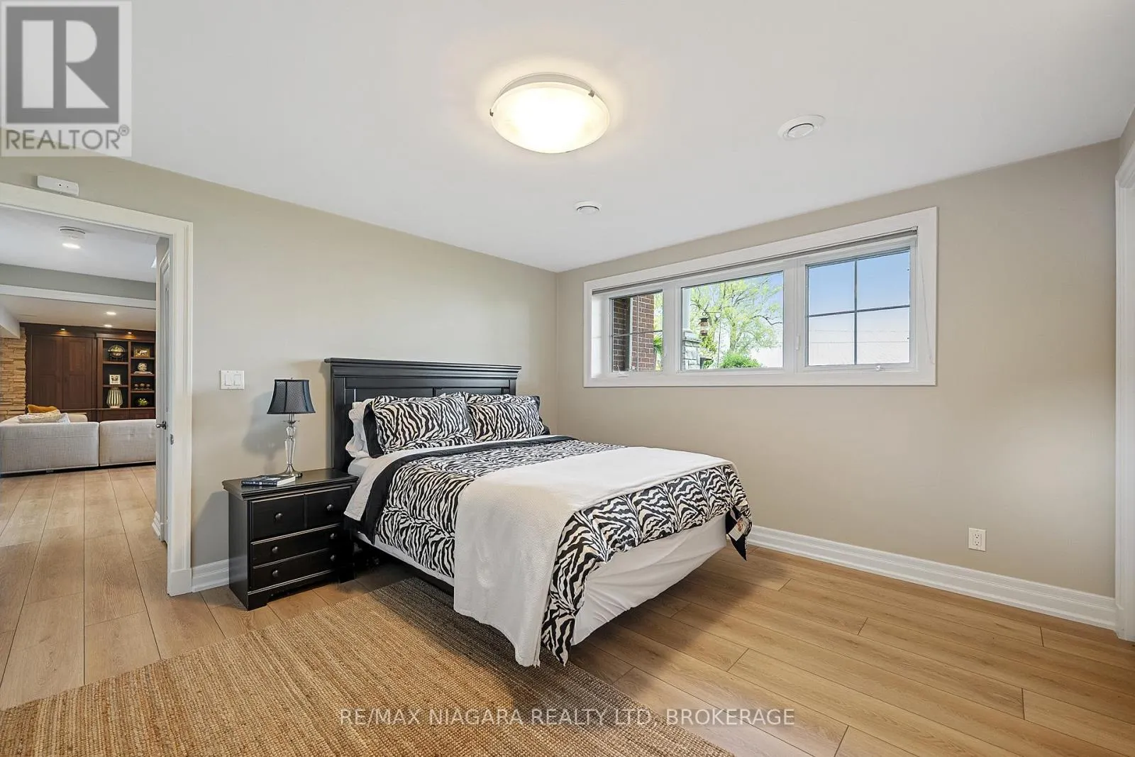 4618 SANDY COVE DRIVE