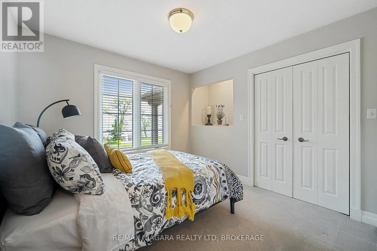 4618 SANDY COVE DRIVE