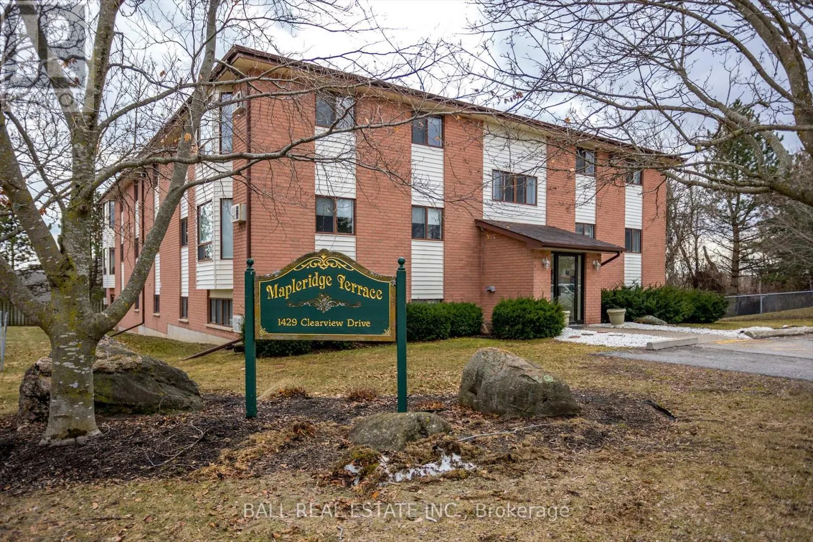 304 - 1429 CLEARVIEW DRIVE, #304