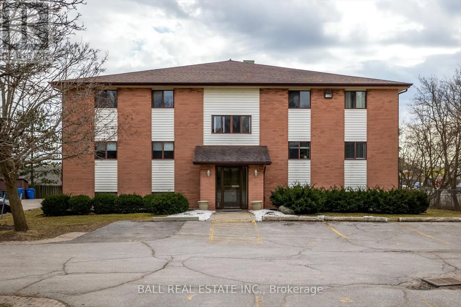 304 - 1429 CLEARVIEW DRIVE, #304
