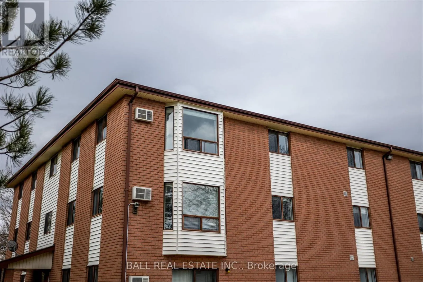 304 - 1429 CLEARVIEW DRIVE, #304