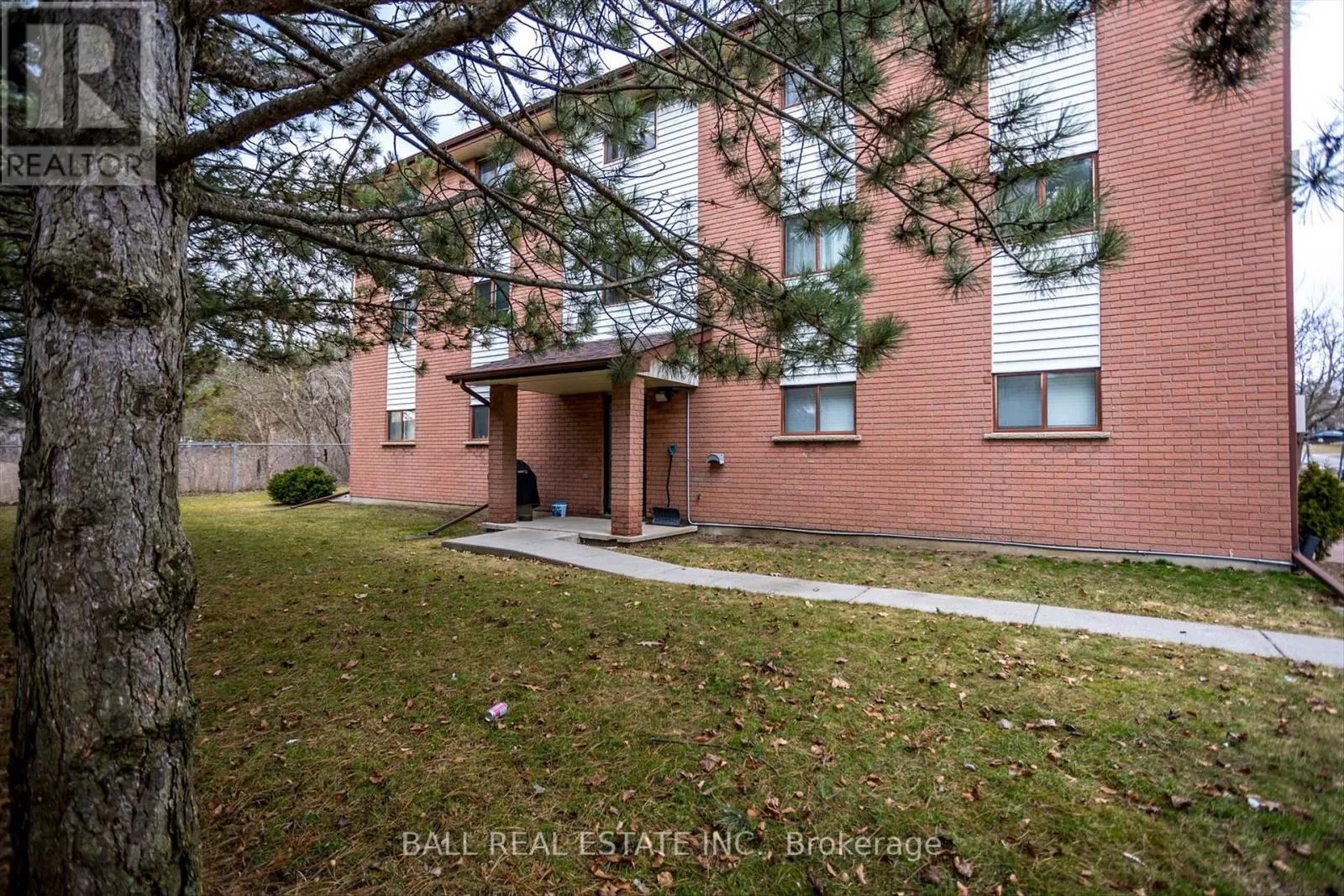 304 - 1429 CLEARVIEW DRIVE, #304