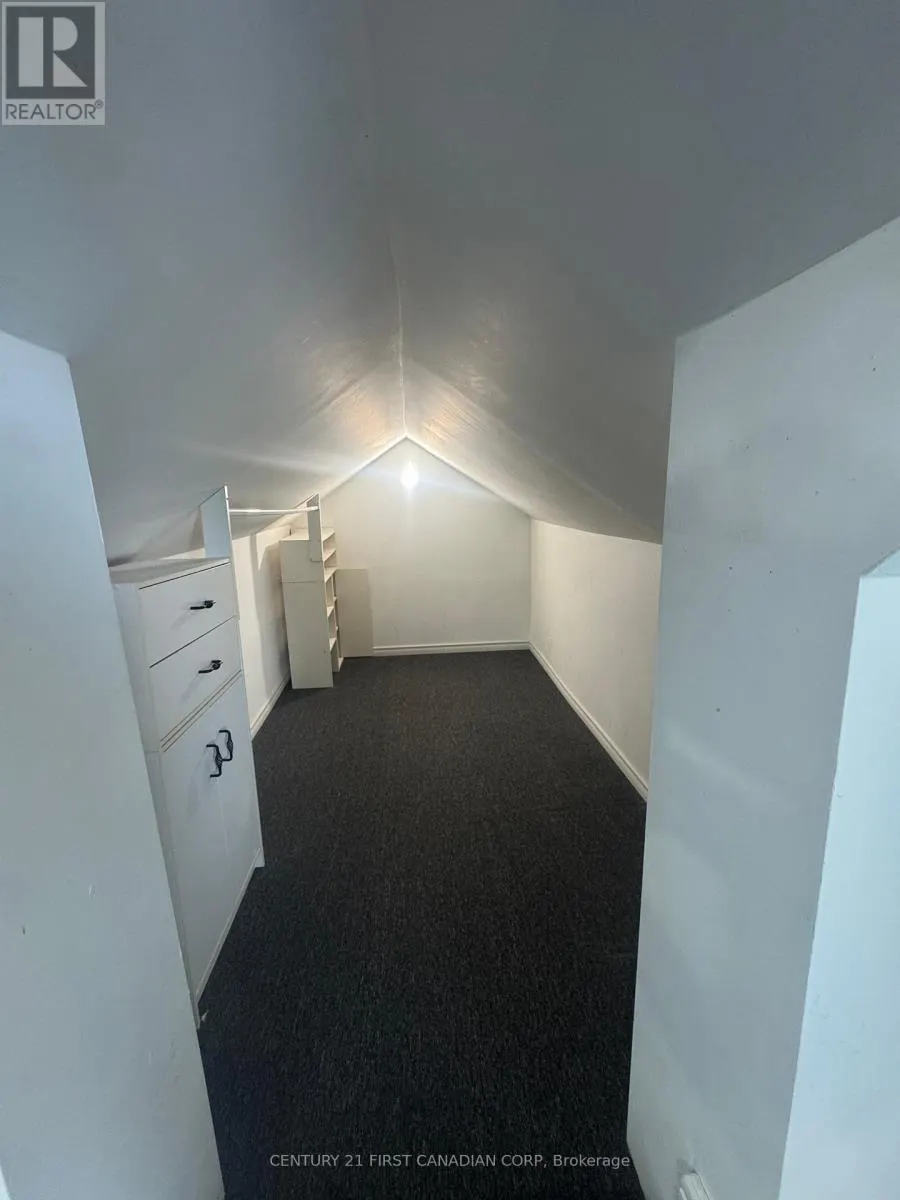 A - 28 OXFORD STREET W, #A