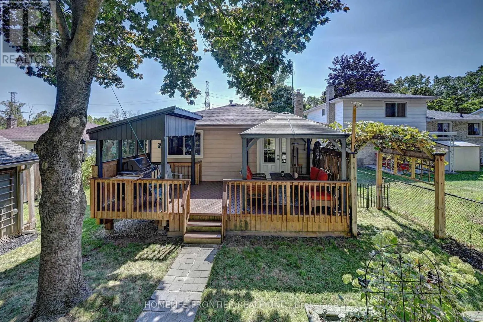 121 FOREST ROAD