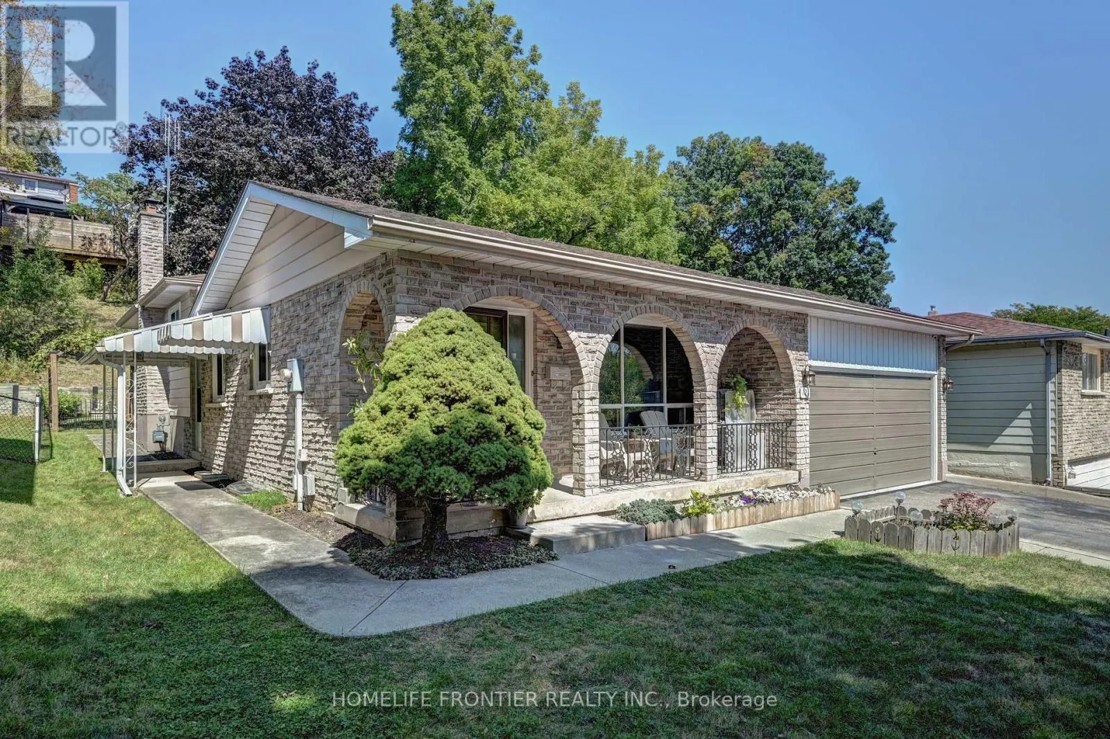 121 FOREST ROAD