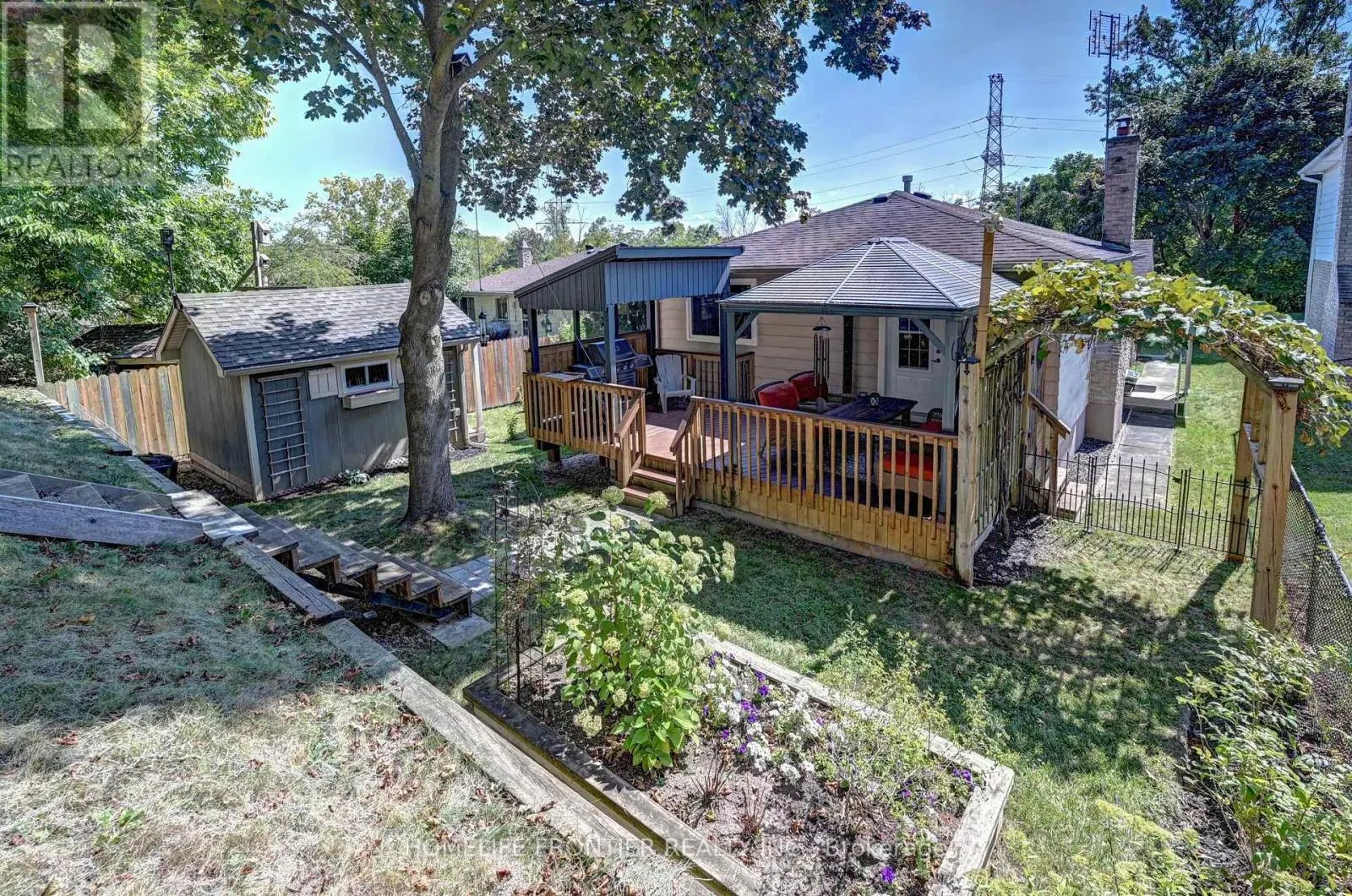 121 FOREST ROAD
