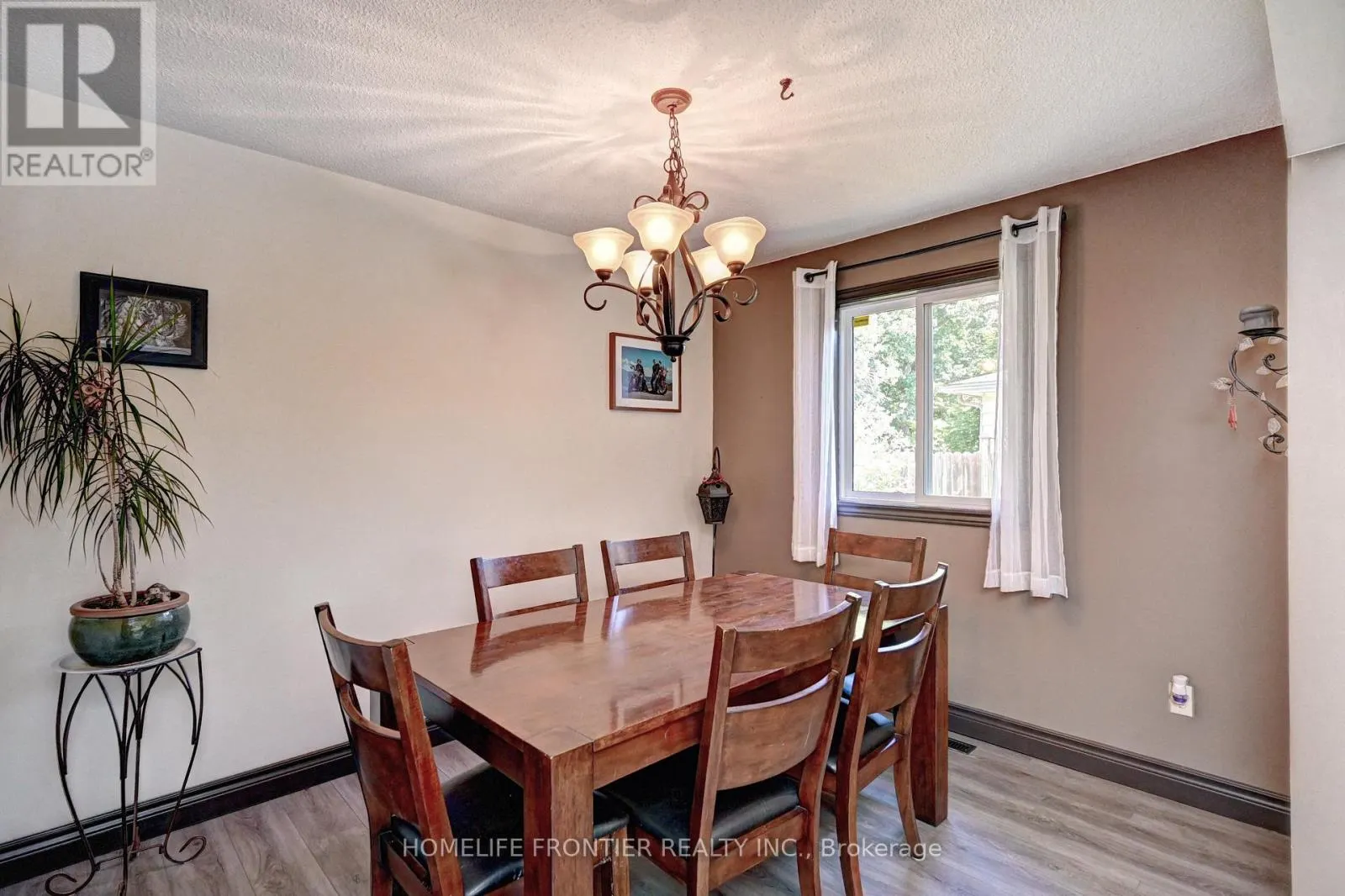 121 FOREST ROAD