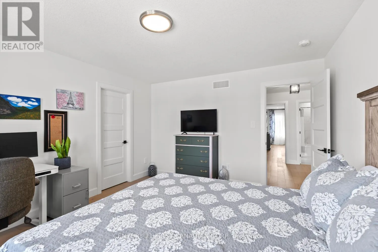 1907 FOUNTAIN GRASS DRIVE
