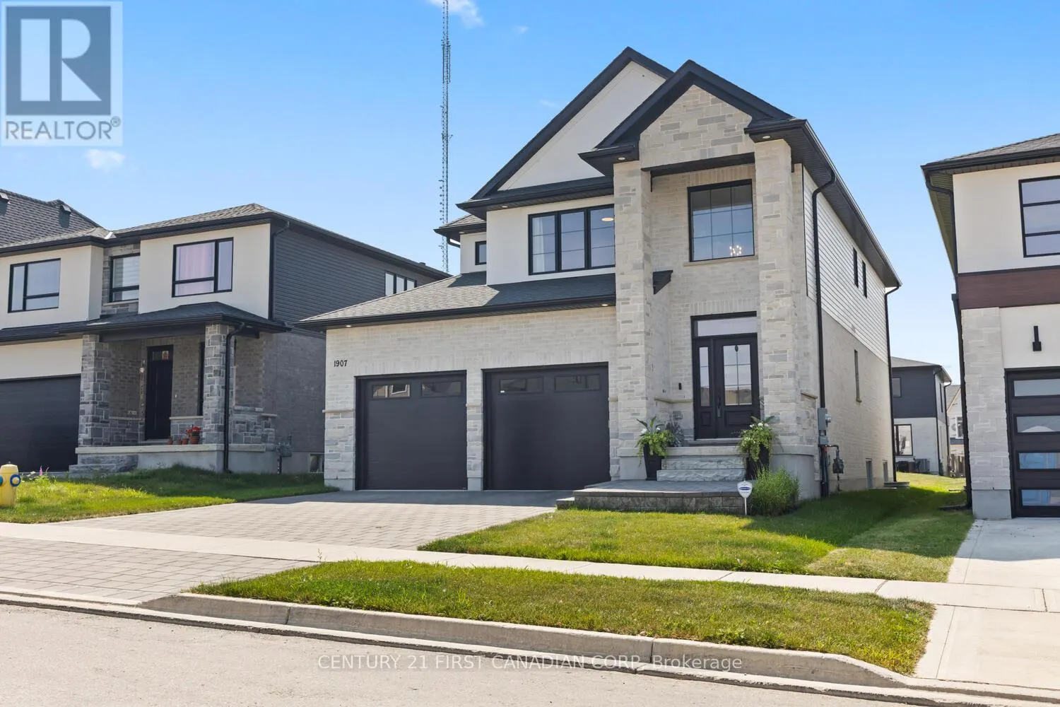 1907 FOUNTAIN GRASS DRIVE