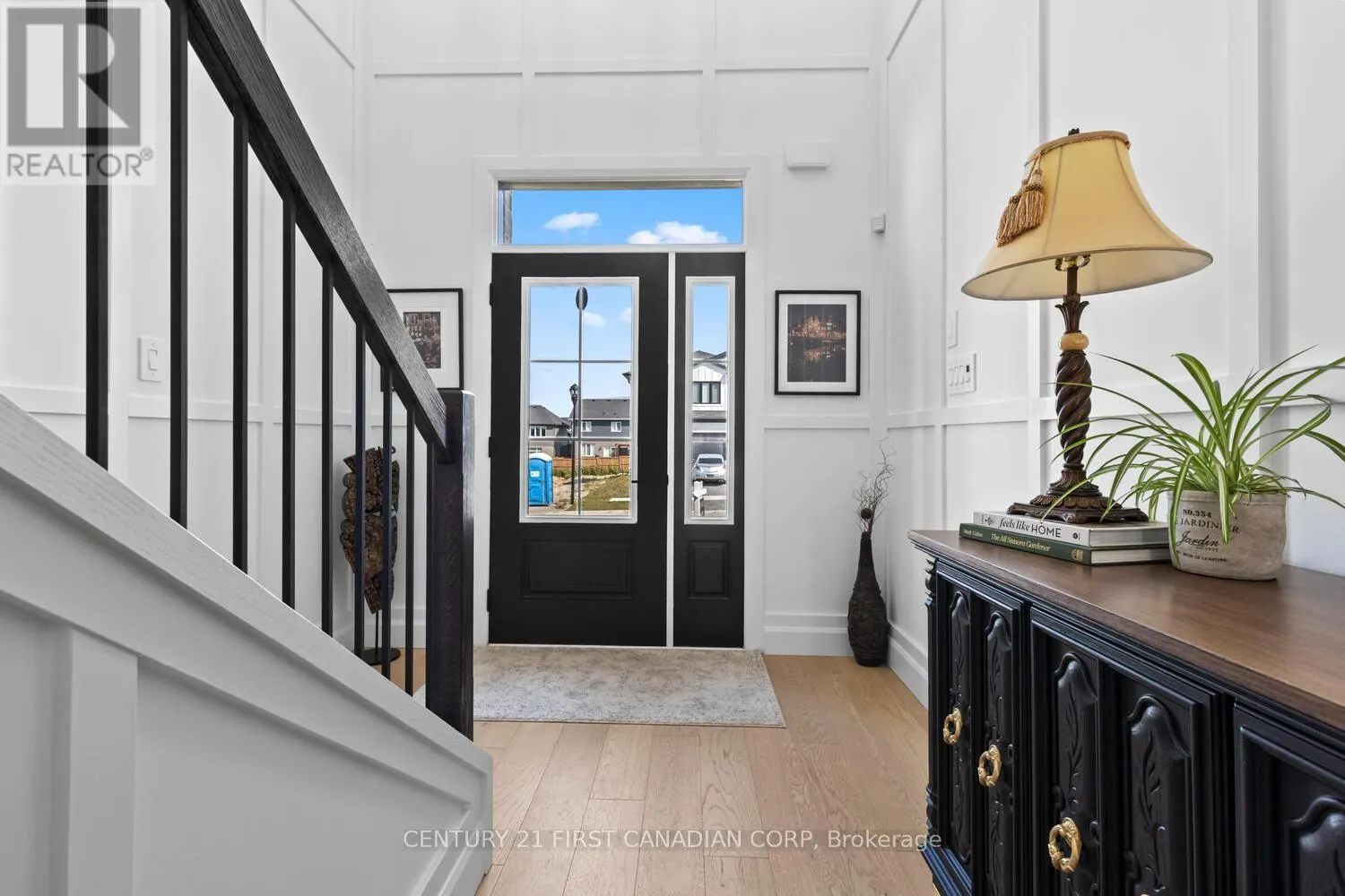 1907 FOUNTAIN GRASS DRIVE