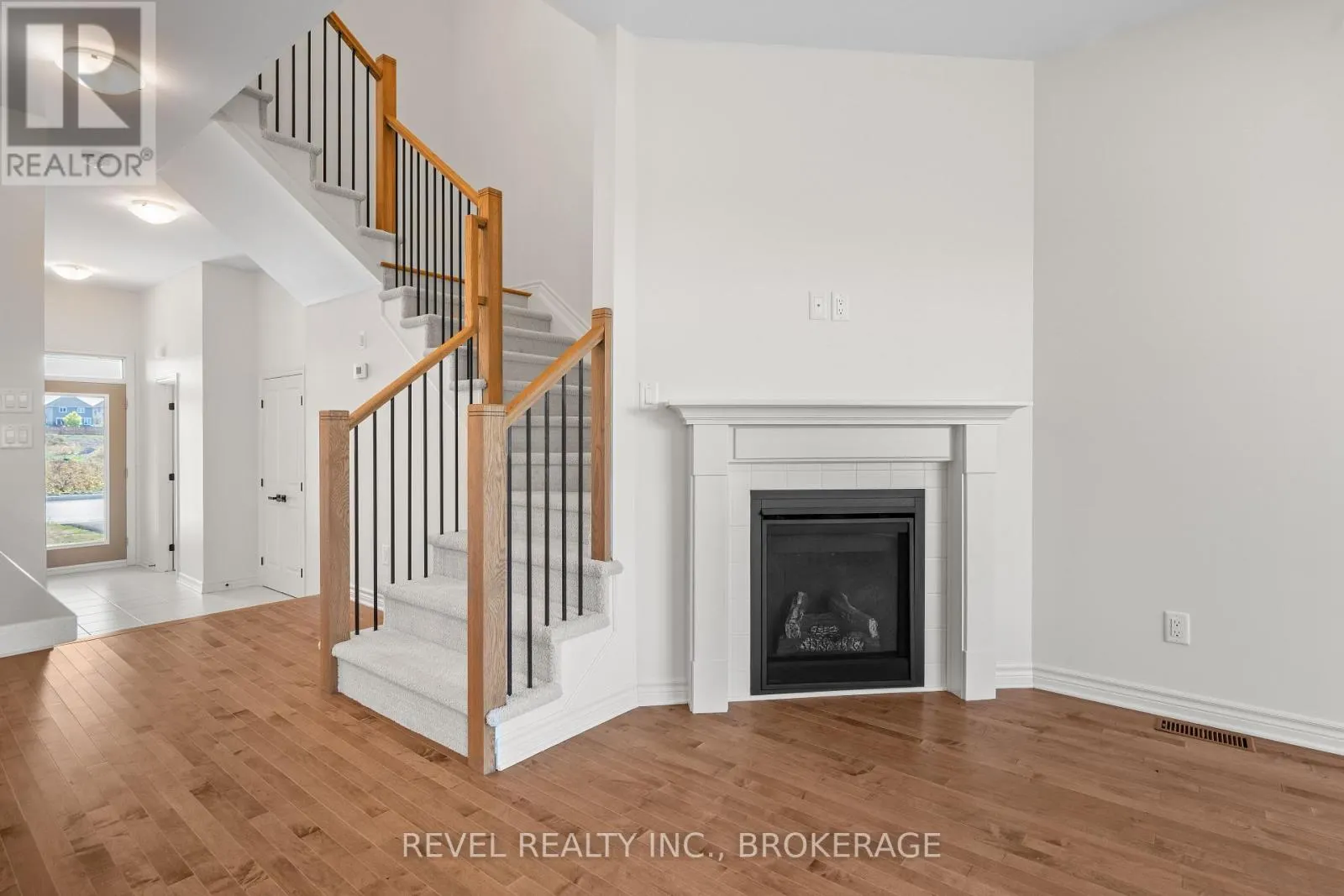 456 BUCKTHORN DRIVE