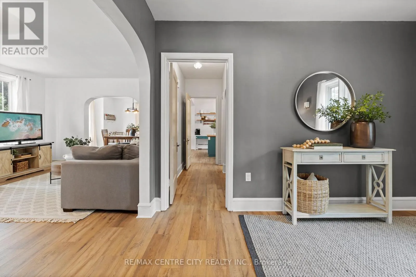 182 JOHN STREET S