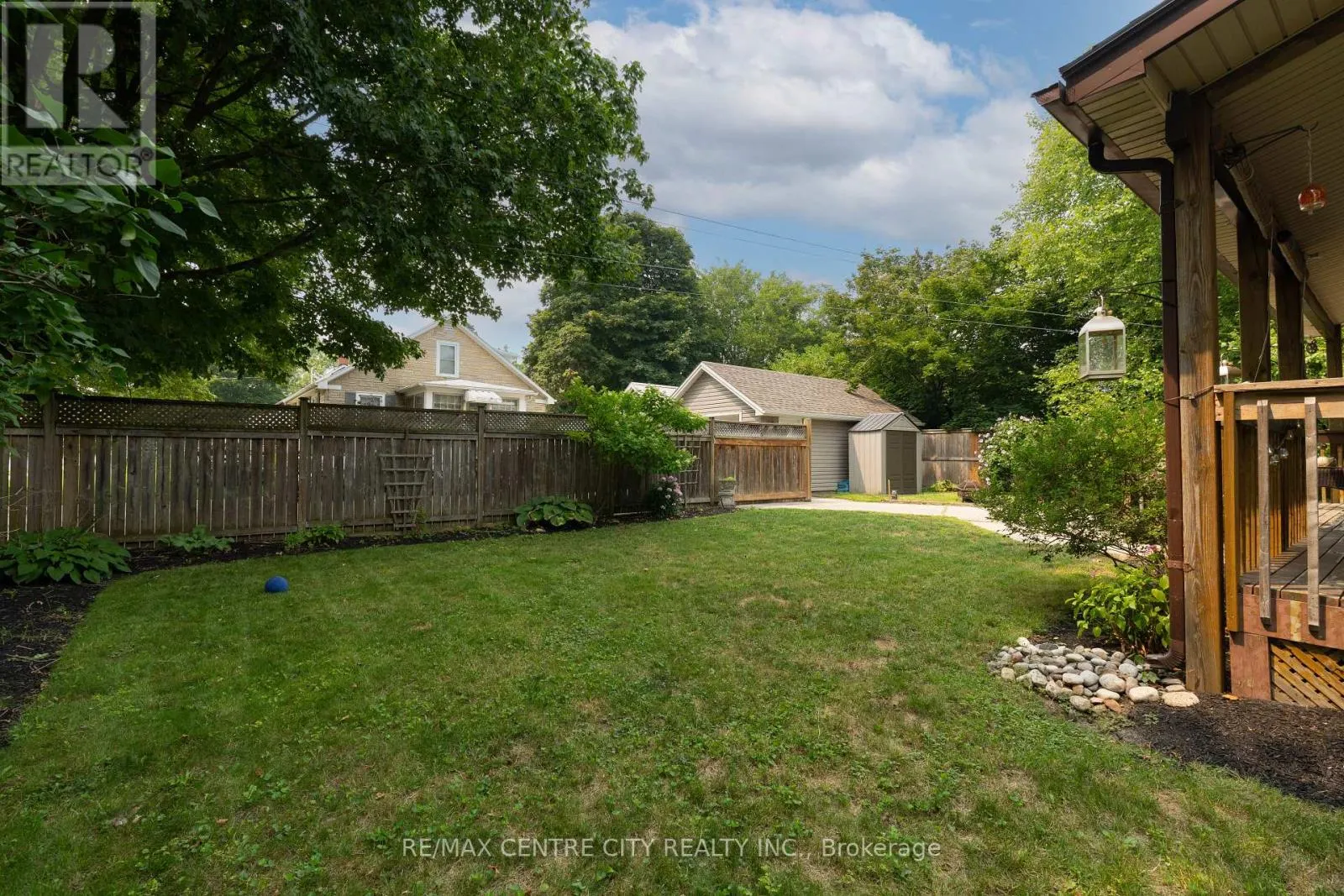 182 JOHN STREET S
