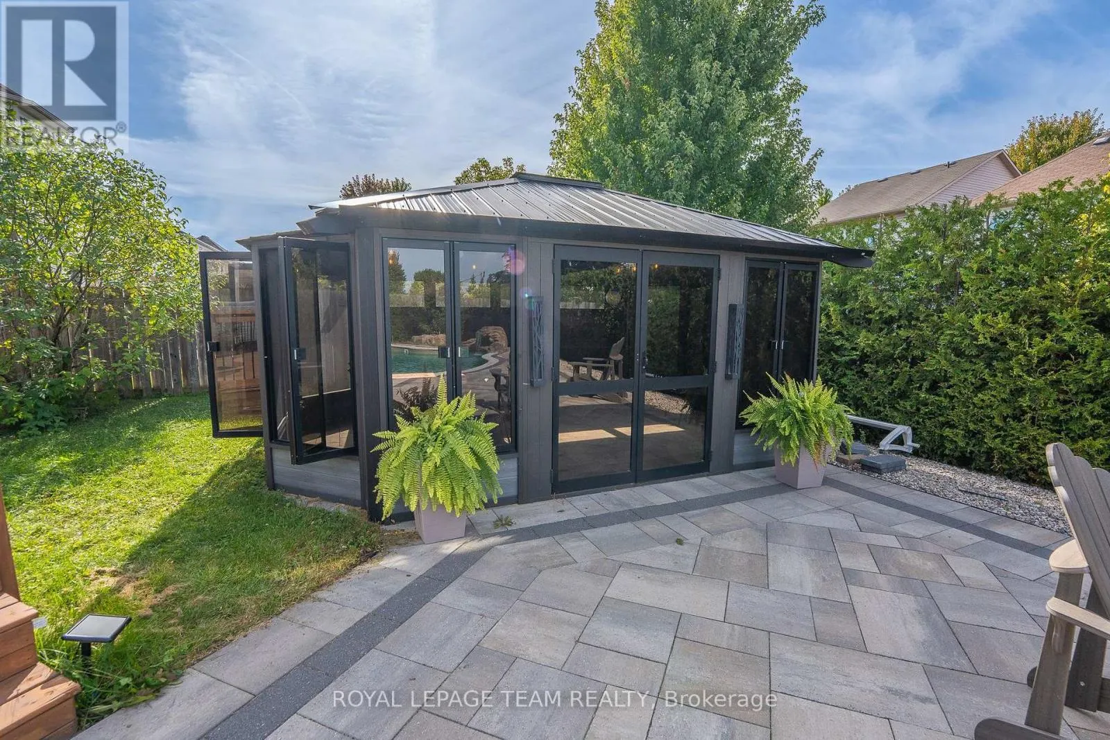 500 TESKIWA CRESCENT