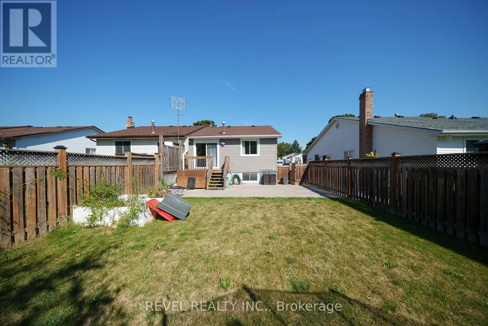28 SOUTHGLEN ROAD