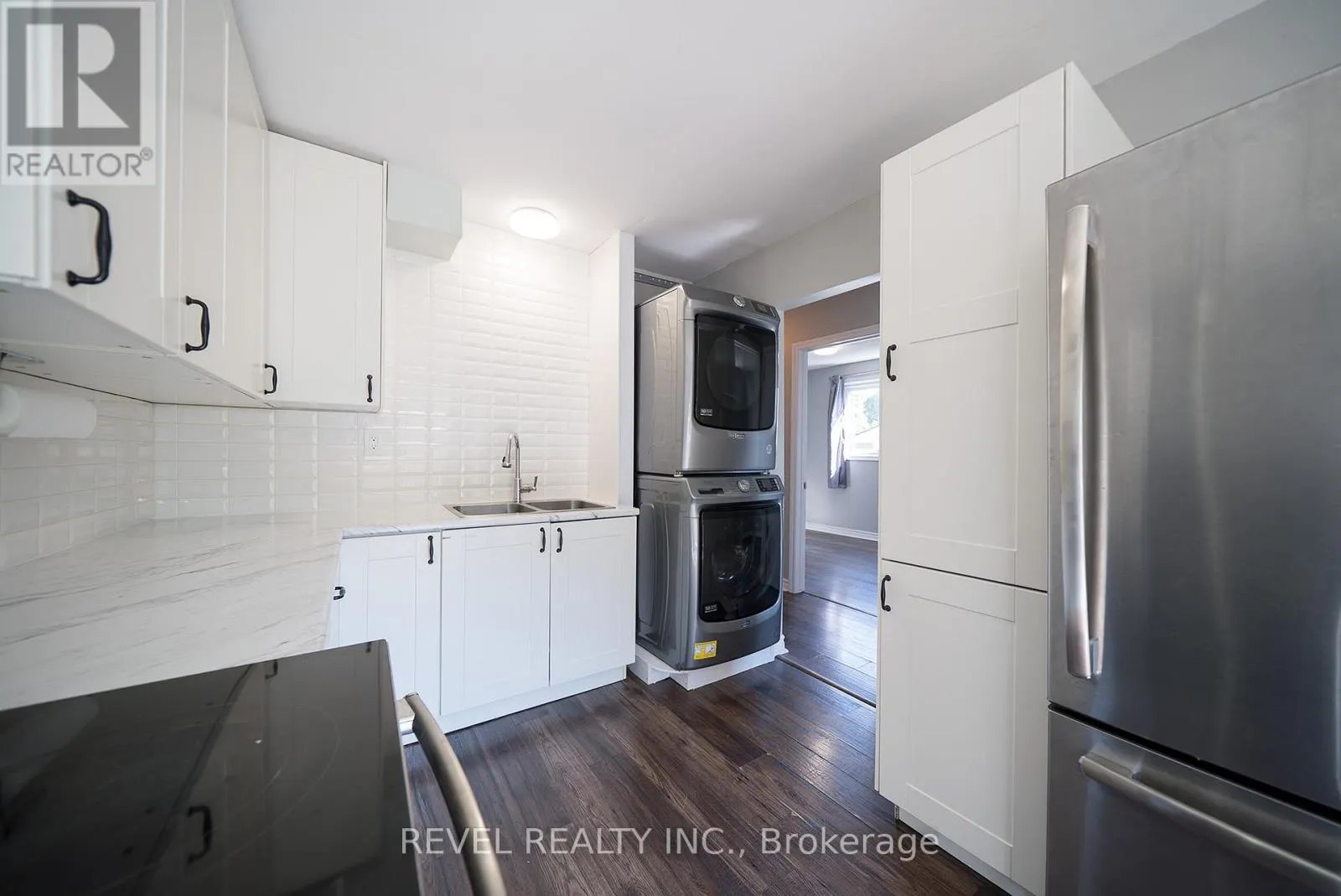 28 SOUTHGLEN ROAD