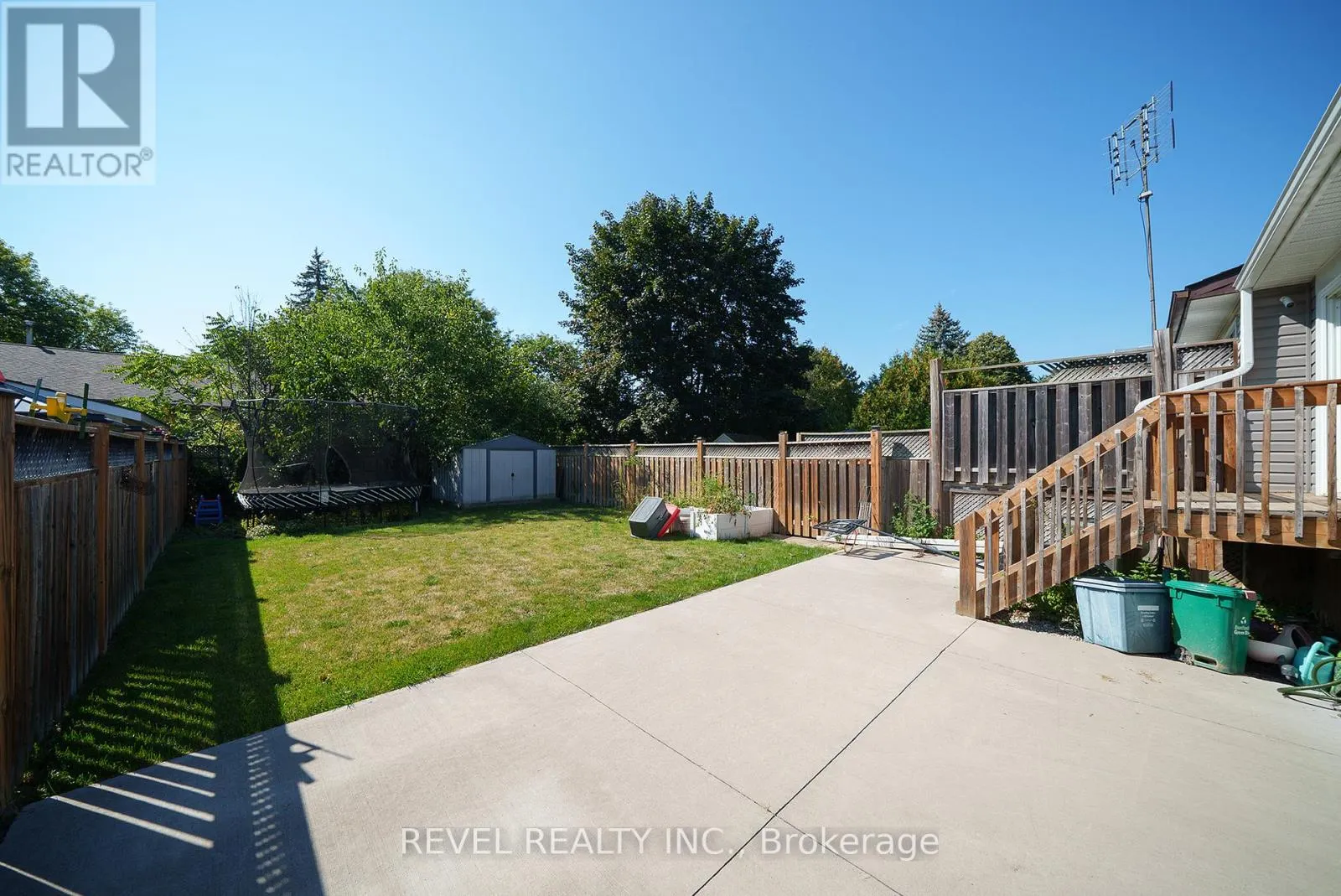 28 SOUTHGLEN ROAD
