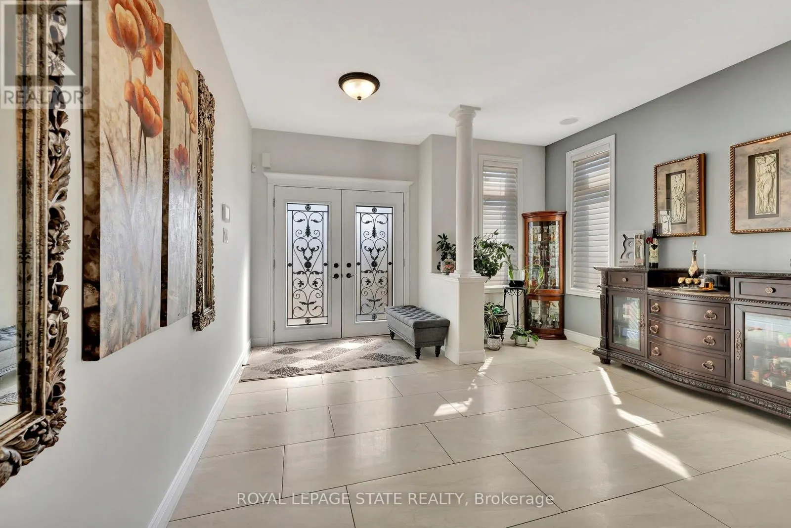 3 RIANNA COURT