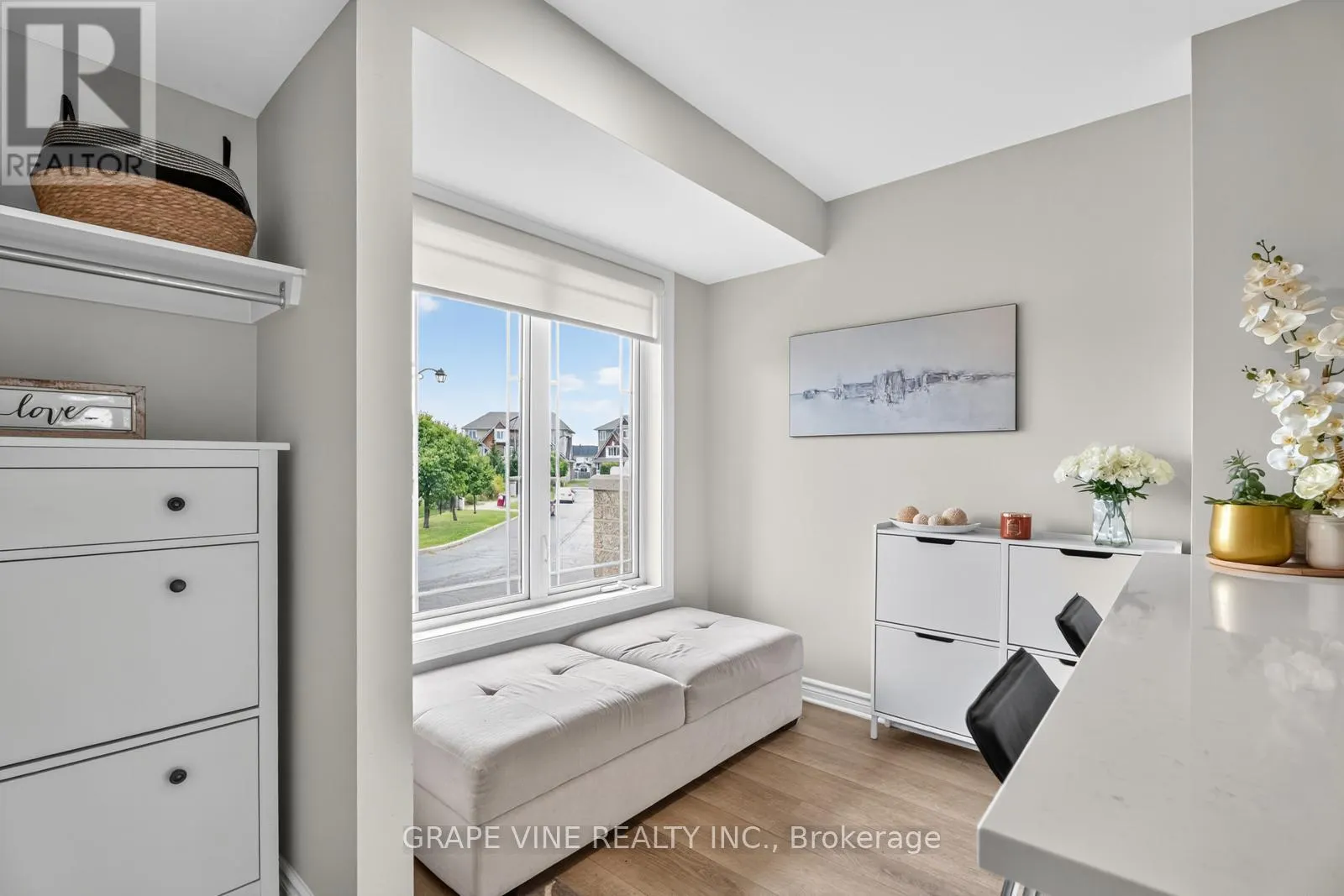 553 LAKERIDGE DRIVE