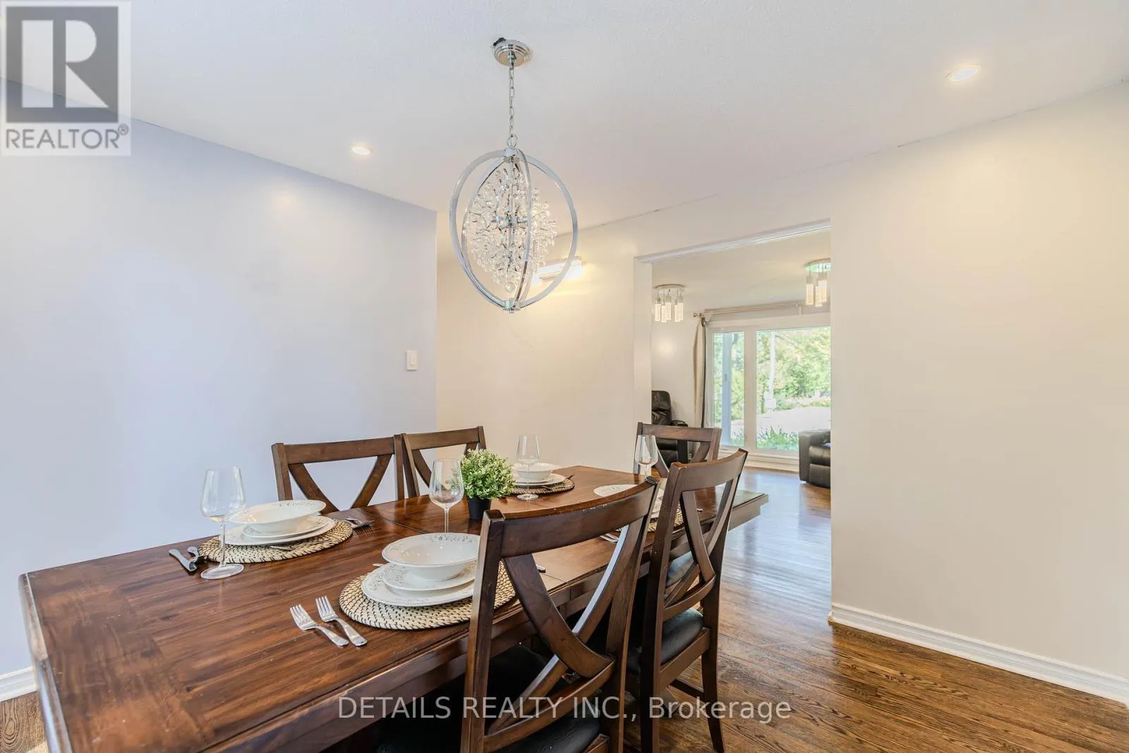 20 TRILLIUM AVENUE E