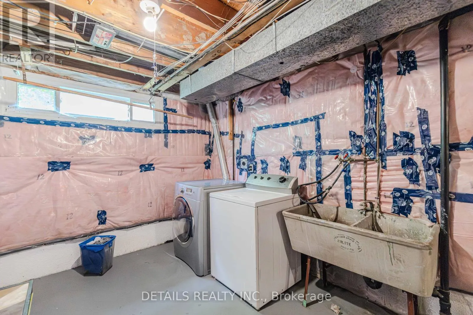 20 TRILLIUM AVENUE E