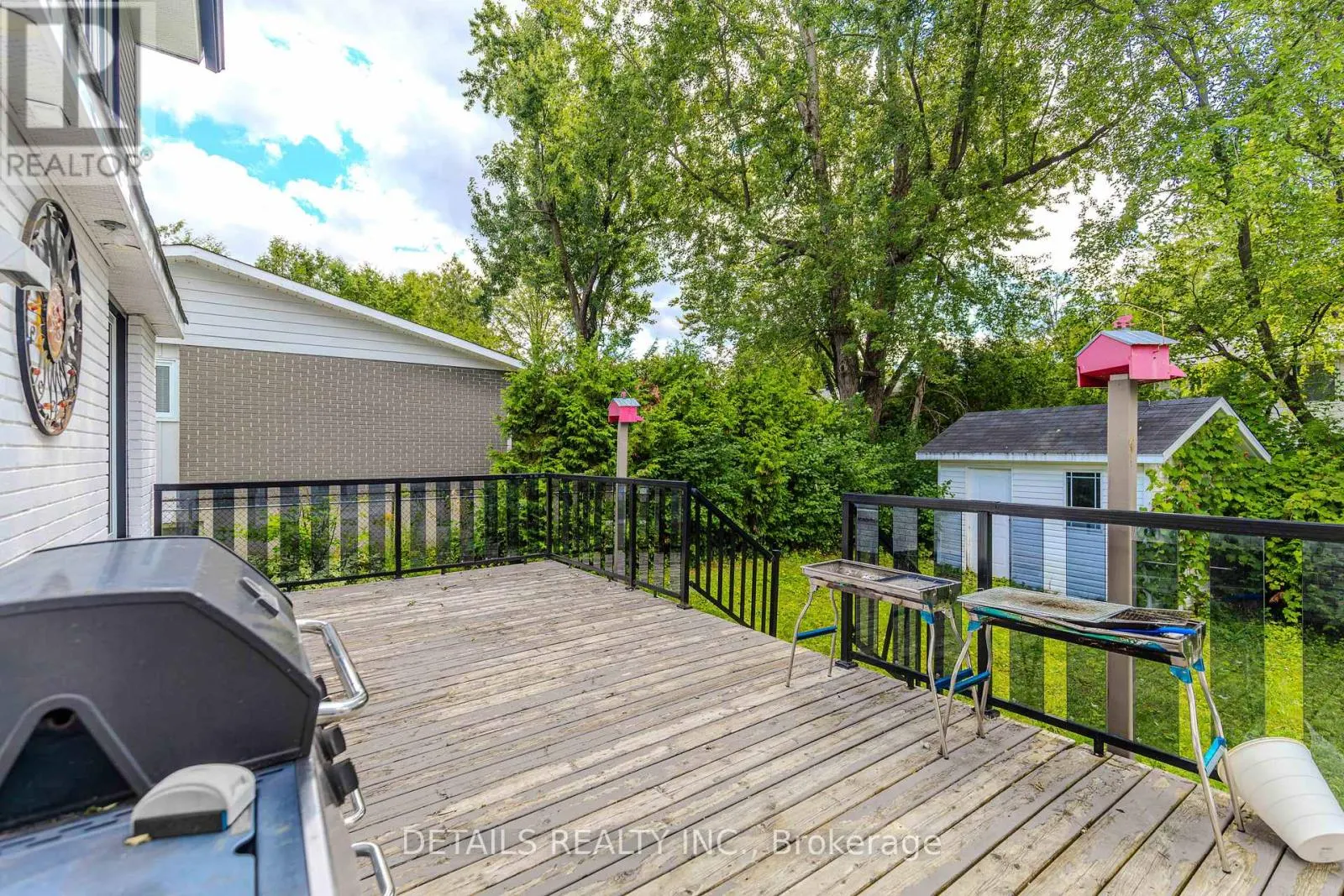 20 TRILLIUM AVENUE E