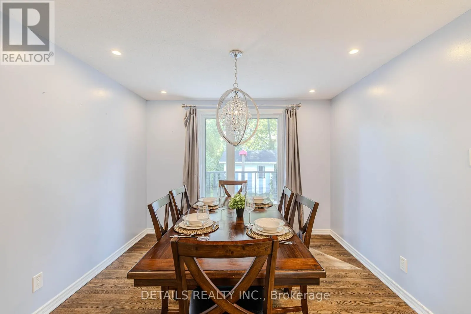 20 TRILLIUM AVENUE E