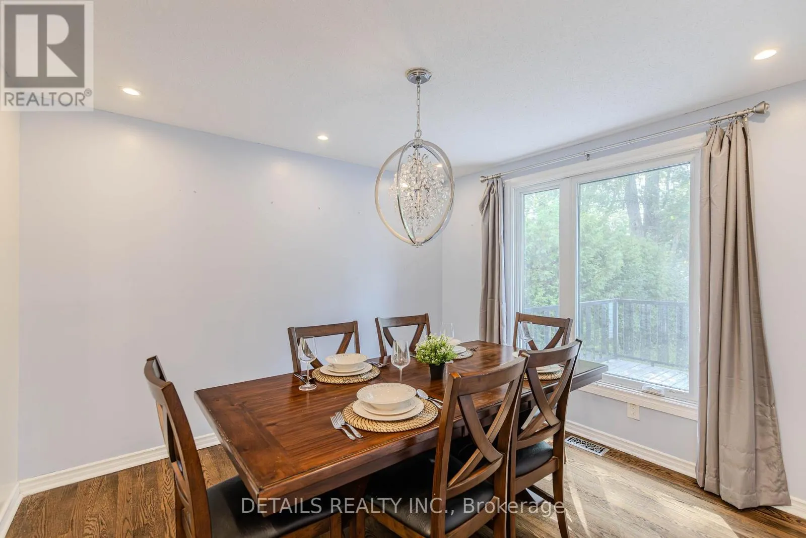 20 TRILLIUM AVENUE E