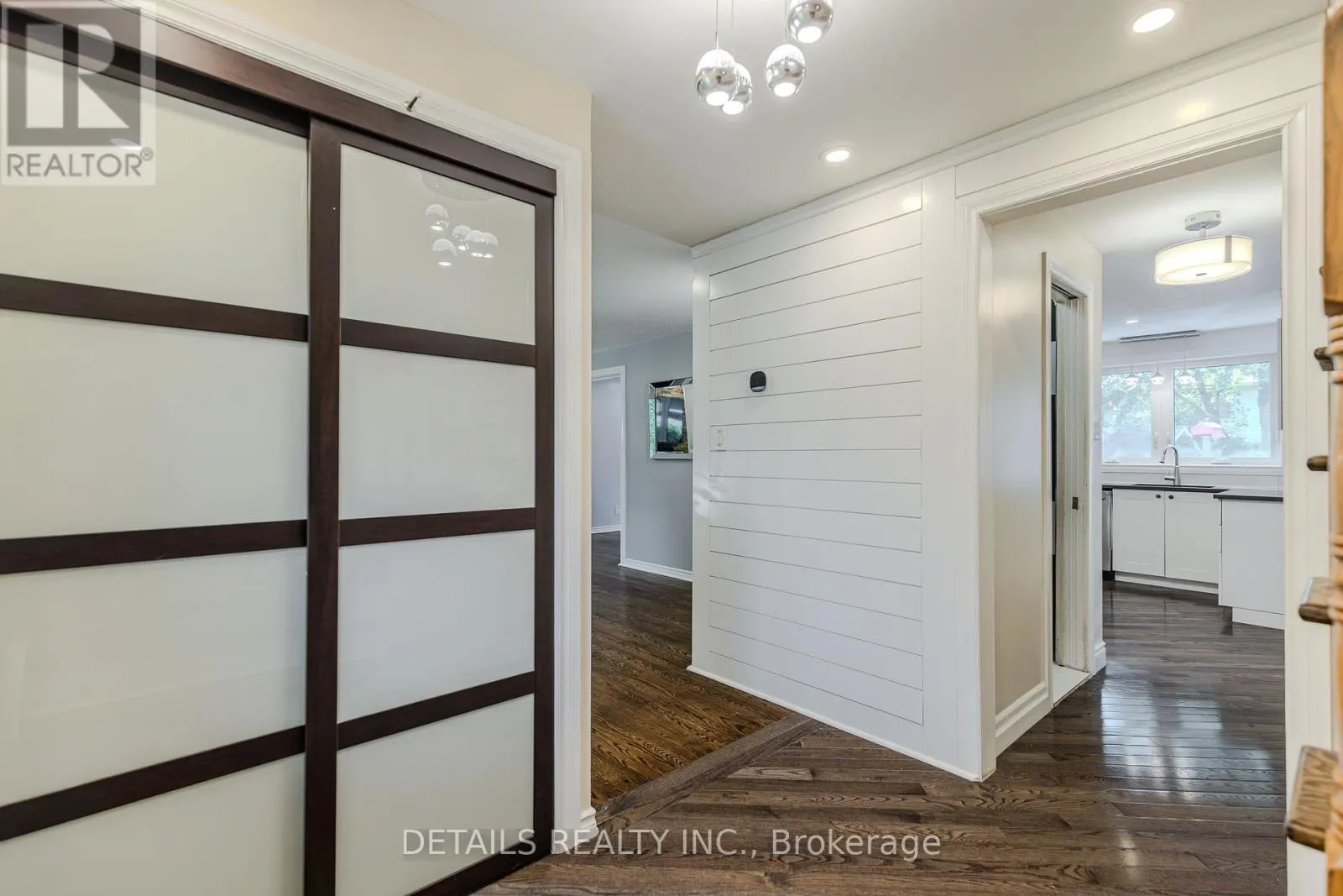 20 TRILLIUM AVENUE E