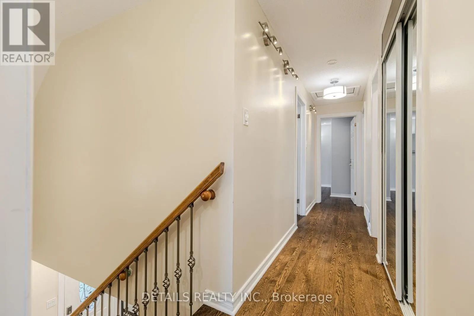 20 TRILLIUM AVENUE E