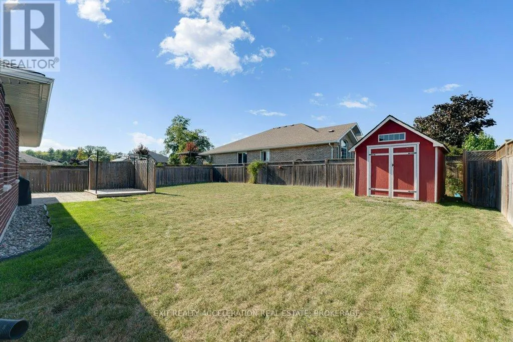 86 HARTWOOD CRESCENT