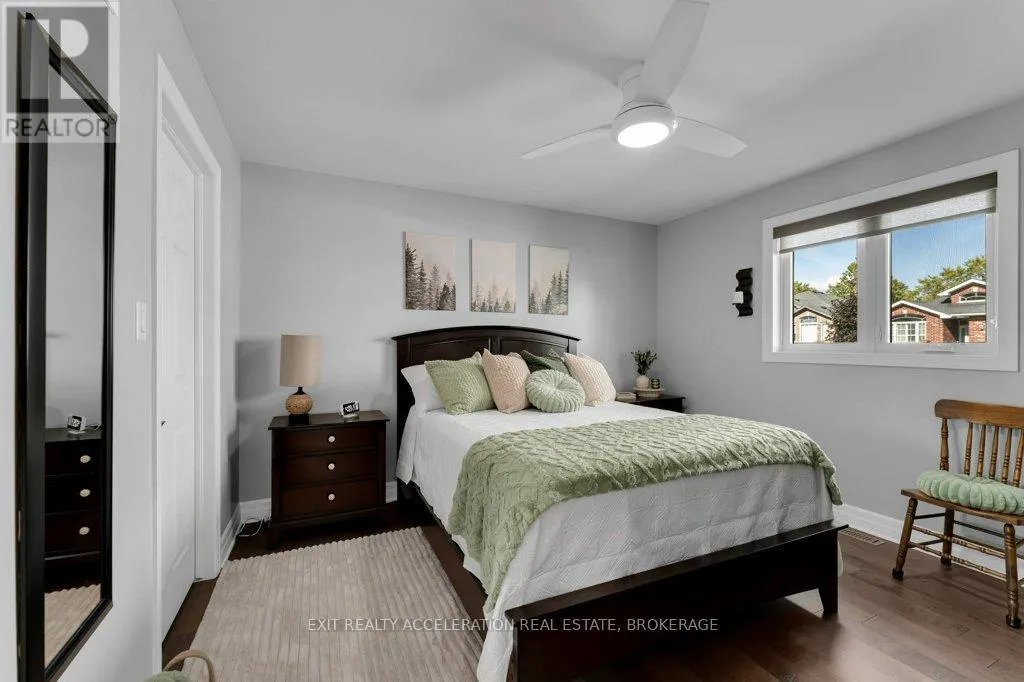 86 HARTWOOD CRESCENT