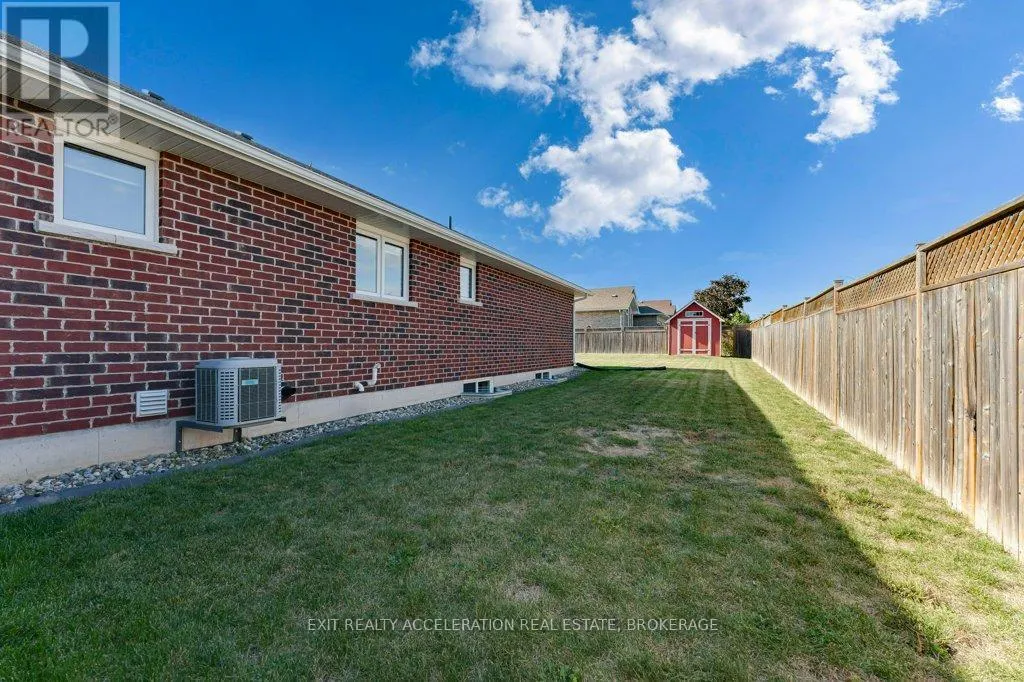 86 HARTWOOD CRESCENT