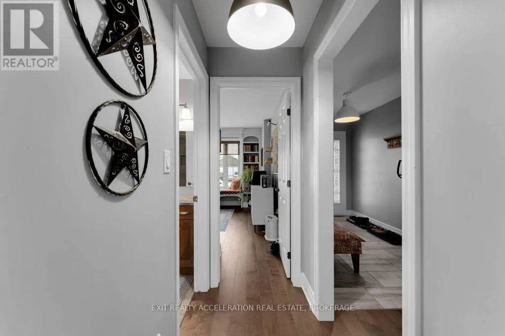 86 HARTWOOD CRESCENT